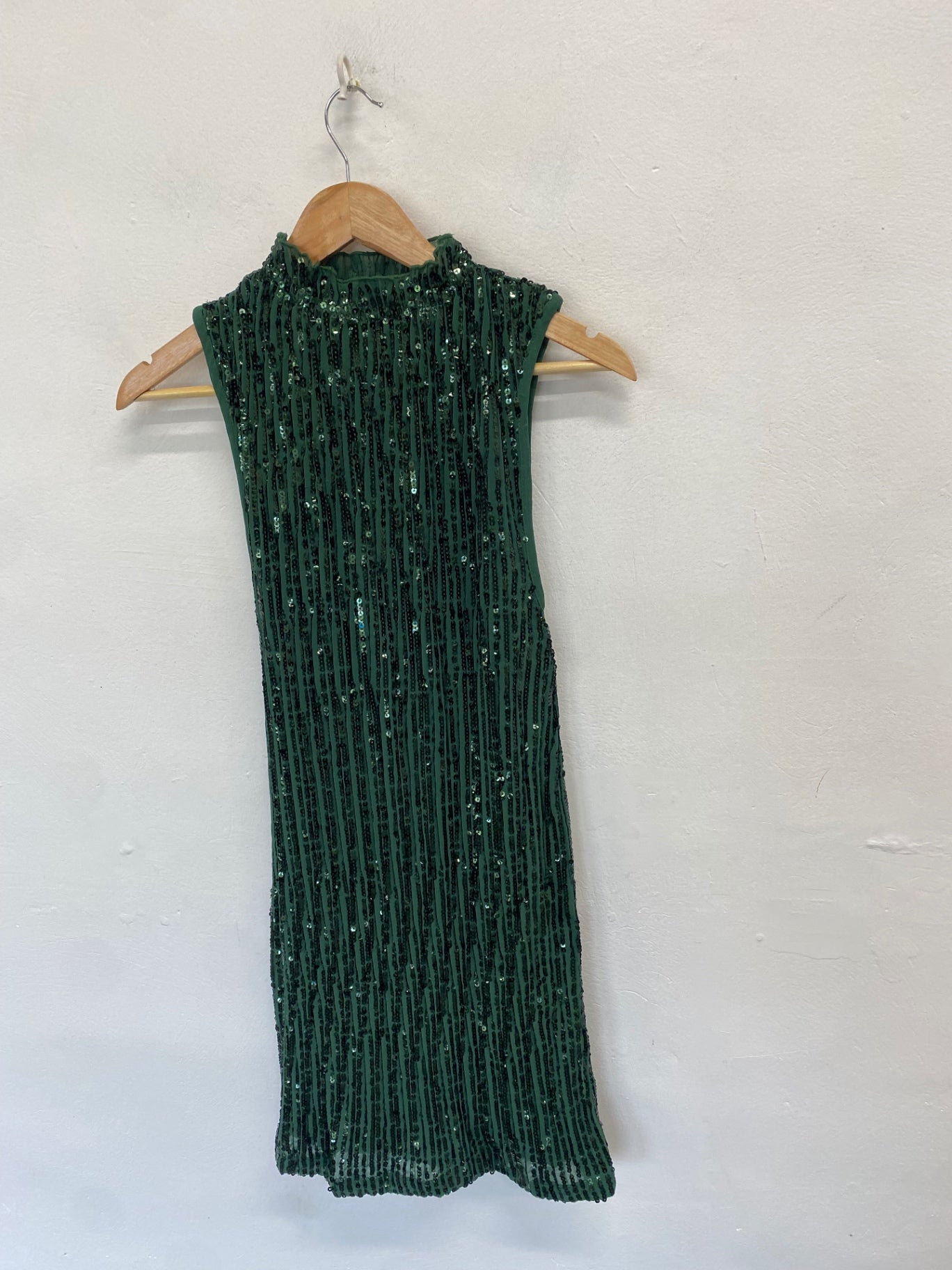 Stunning Asos Design Midi Dress UK 10 Green sequin party AM564