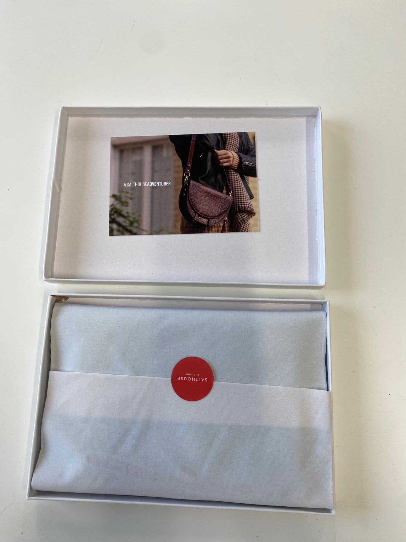 Stunning Salthouse Clutch Bag One size Turquoise NB563