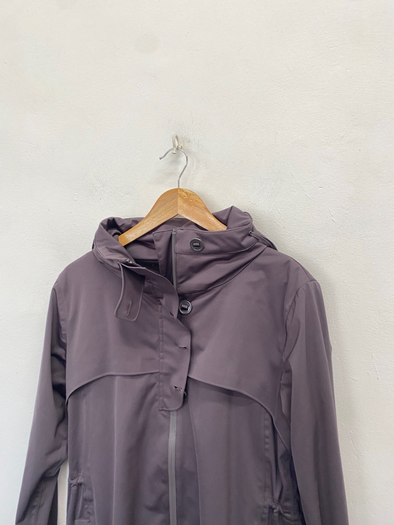 Stunning Protected Species Raincoat UK 8 Grey NB563