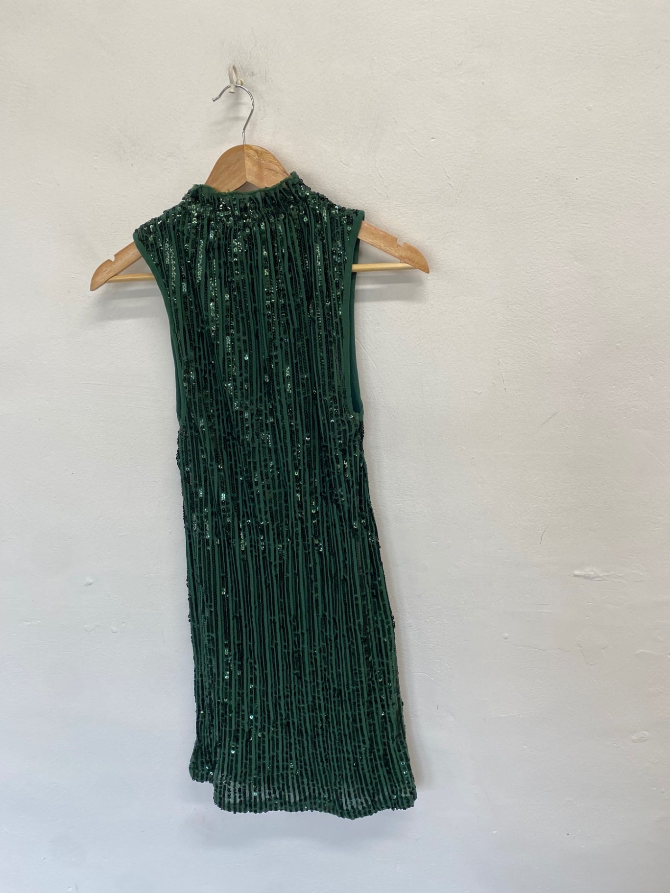 Stunning Asos Design Midi Dress UK 10 Green sequin party AM564