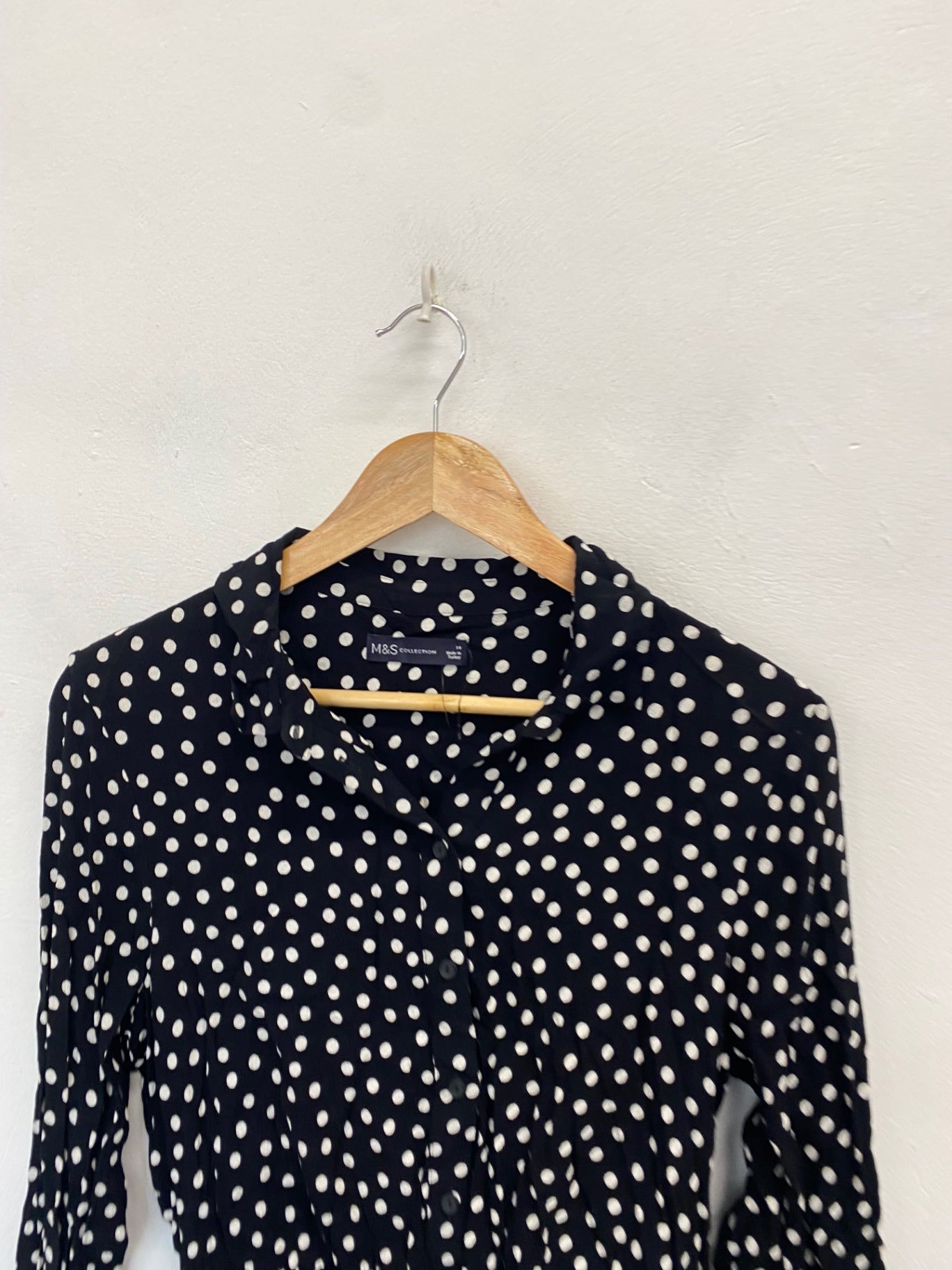 Stunning Marks & Spencers Blouse UK 14 Black with white polka dots AM564