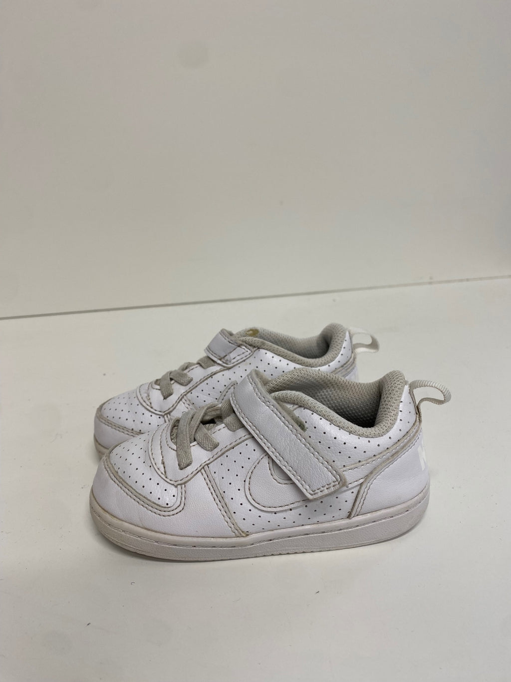 Classic kids Nike air force Trainers Uk 6.5 White AM564 