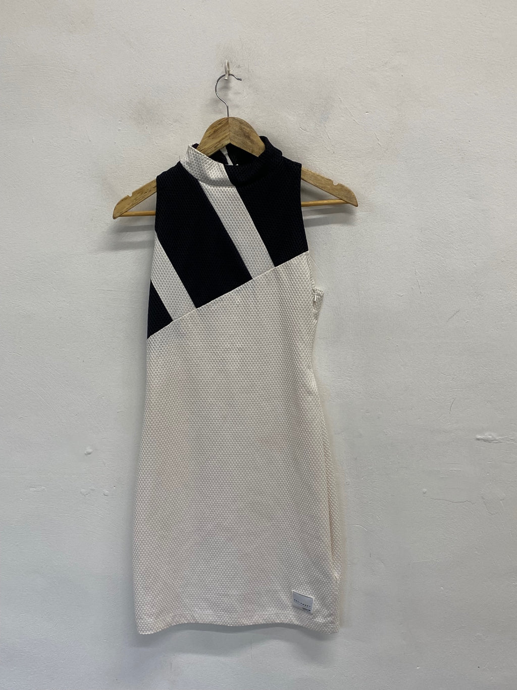 Stunning Adidas activewear Mini Dress UK 12 White and black SD553