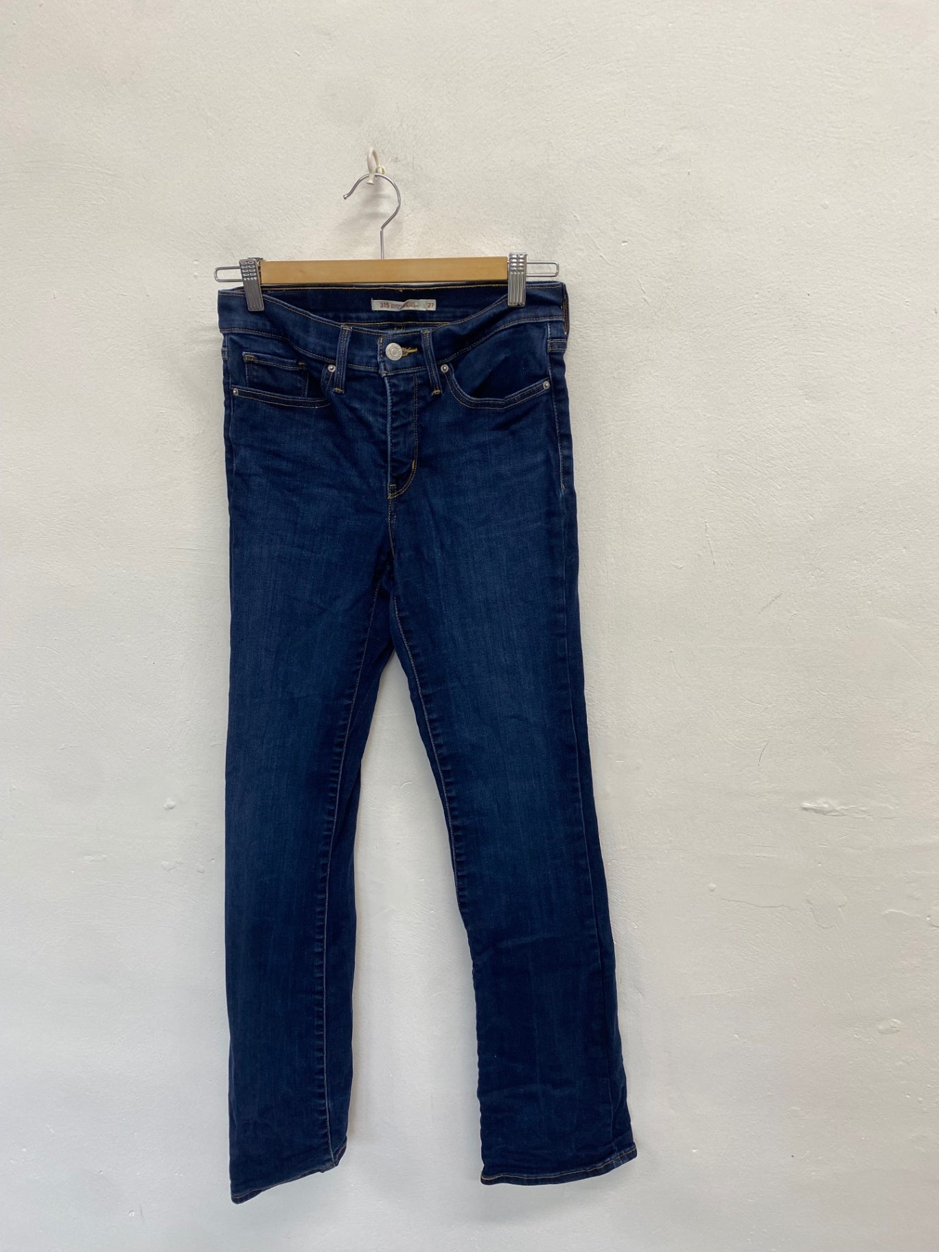 Stunning Levi's shaping bootcut Flared jeans W27” Blue CV565