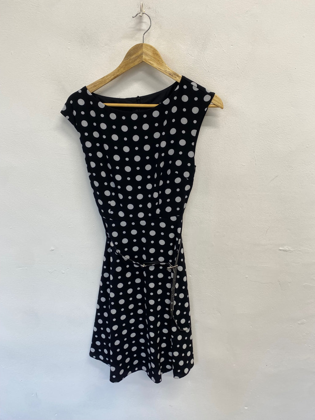 Stunning Wallis Midi Dress UK 12 Black white polka CV565