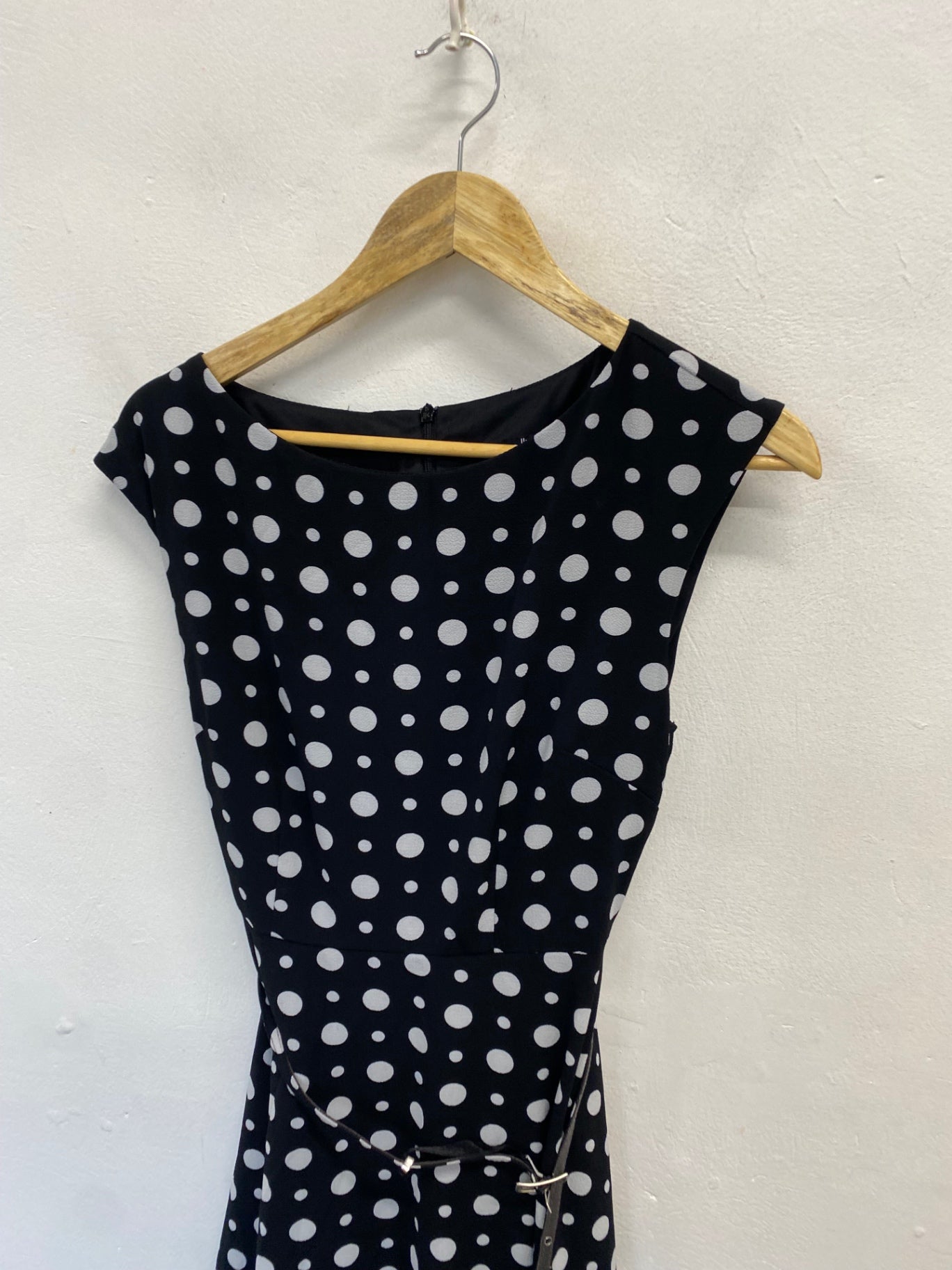 Stunning Wallis Midi Dress UK 12 Black white polka CV565