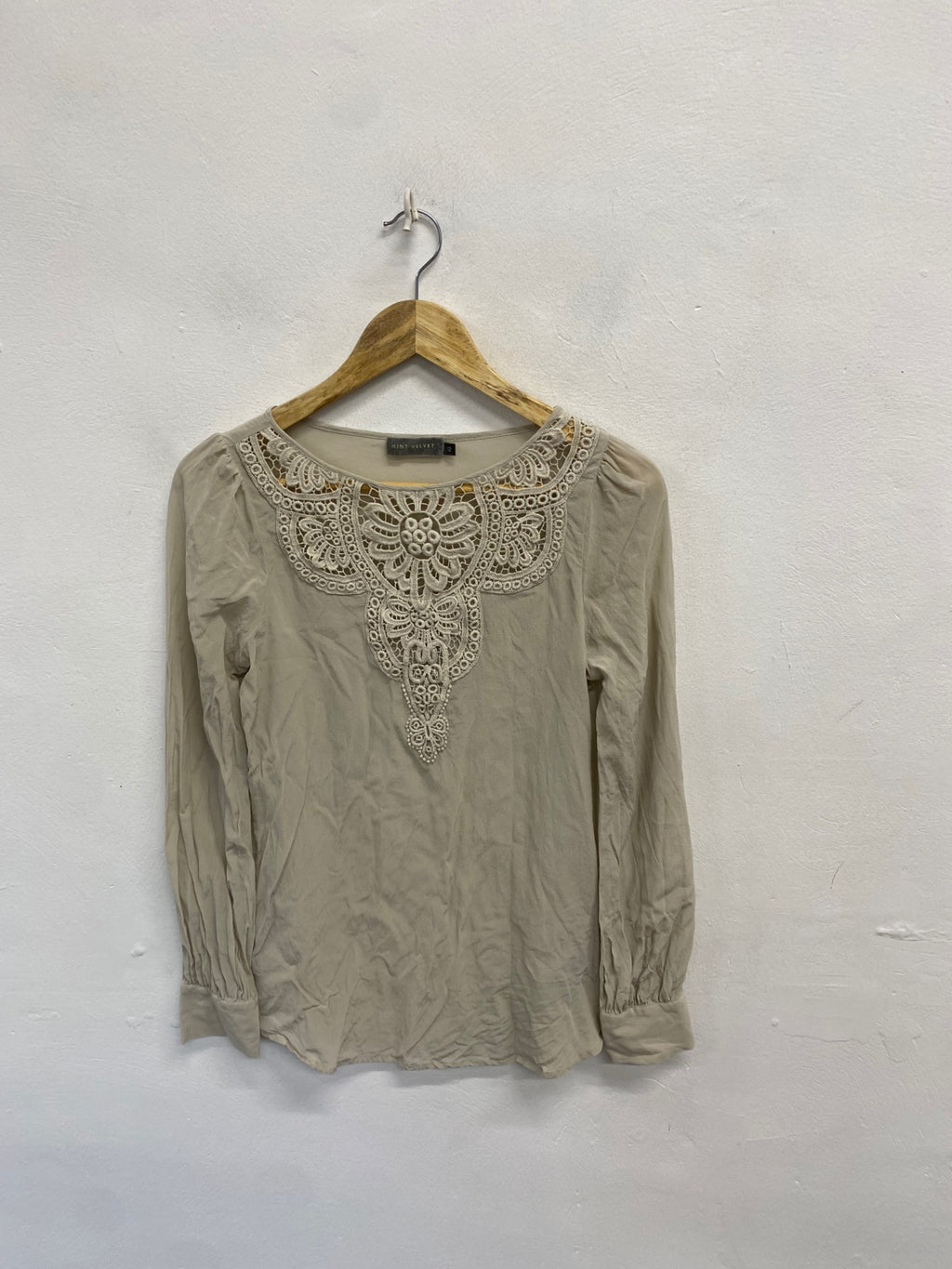Stunning Mint Velvet Blouse UK 12 Beige silk lace SD553