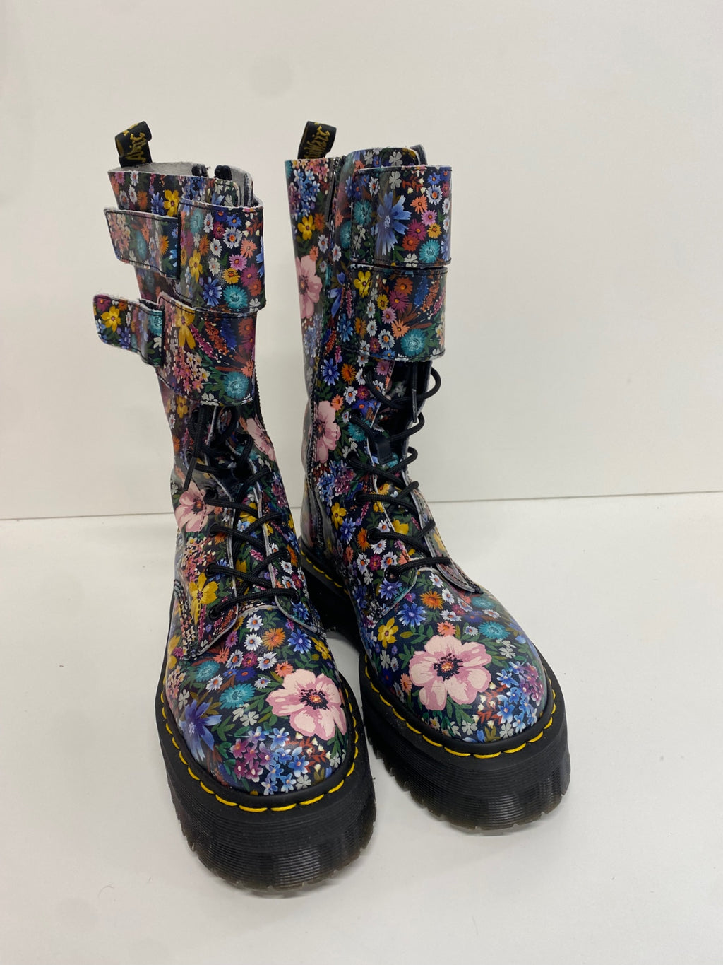 Stunning Dr. Martens wanderlust haggar Knee high Boots Uk 6 Multicolor floral CV565