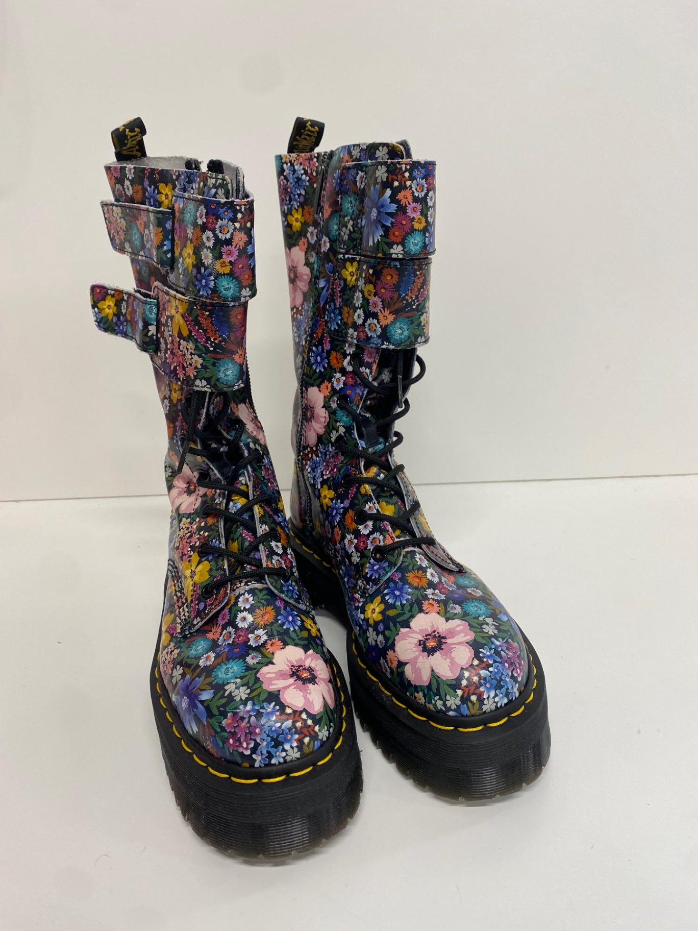 Stunning Dr. Martens wanderlust haggar Knee high Boots Uk 6 Multicolor floral CV565