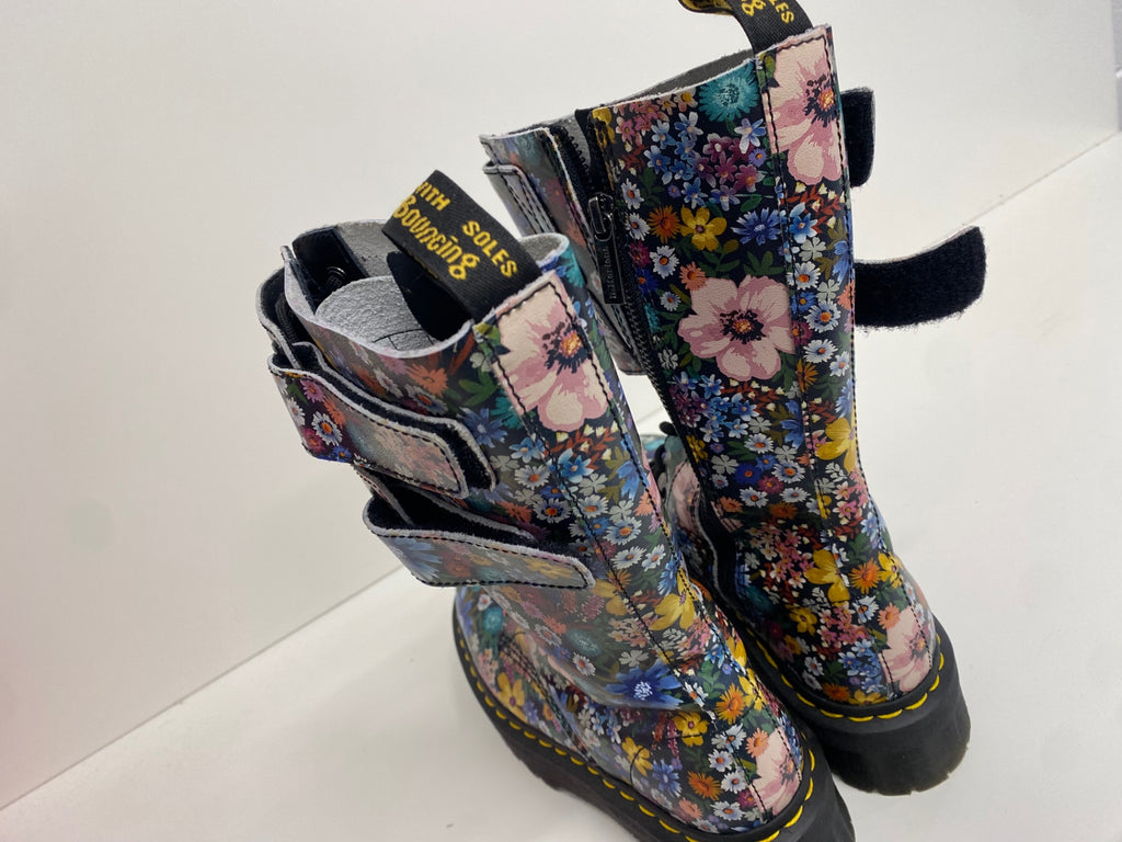 Stunning Dr. Martens wanderlust haggar Knee high Boots Uk 6 Multicolor floral CV565