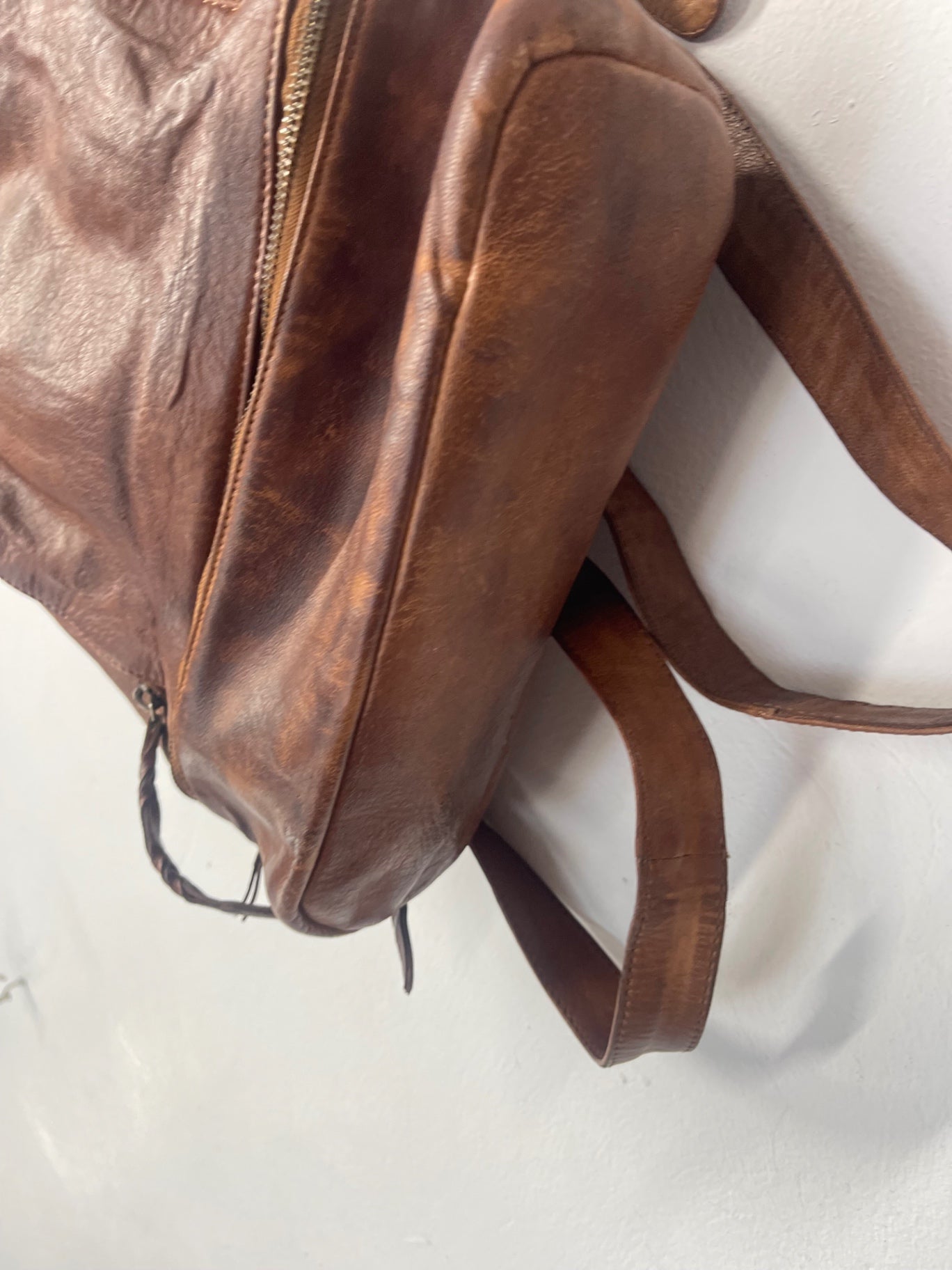 Stunning Brampton London aged leather Backpack Medium Brown Tan CW566