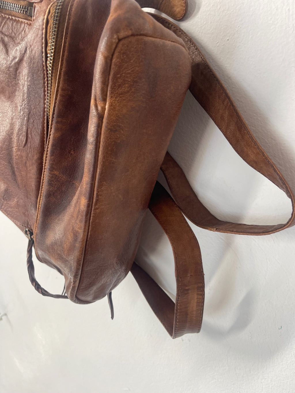 Stunning Brampton London aged leather Backpack Medium Brown Tan CW566