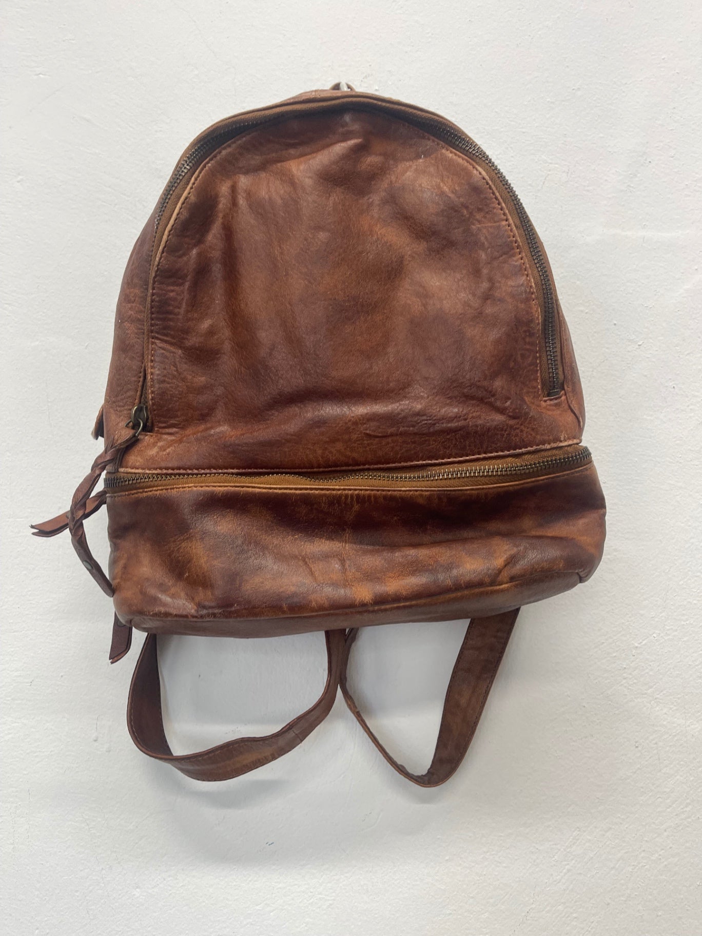 Stunning Brampton London aged leather Backpack Medium Brown Tan CW566