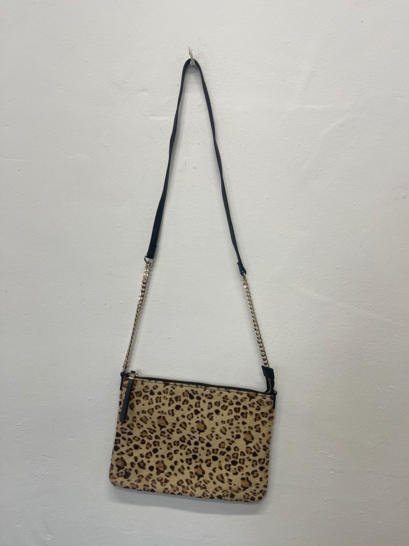 Stunning Jones bootmaker leopard leather Crossbody Bag Leopard print CW566