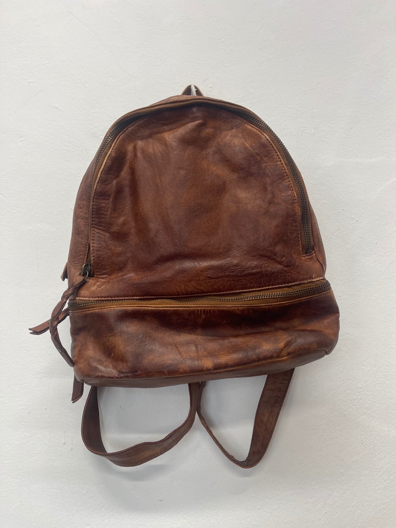 Stunning Brampton London aged leather Backpack Medium Brown Tan CW566