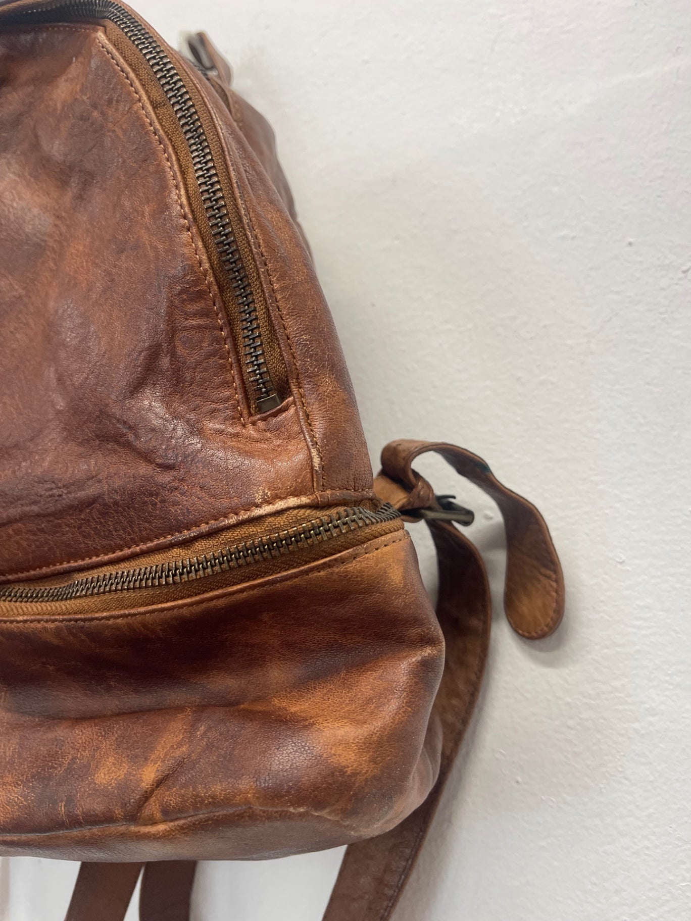 Stunning Brampton London aged leather Backpack Medium Brown Tan CW566