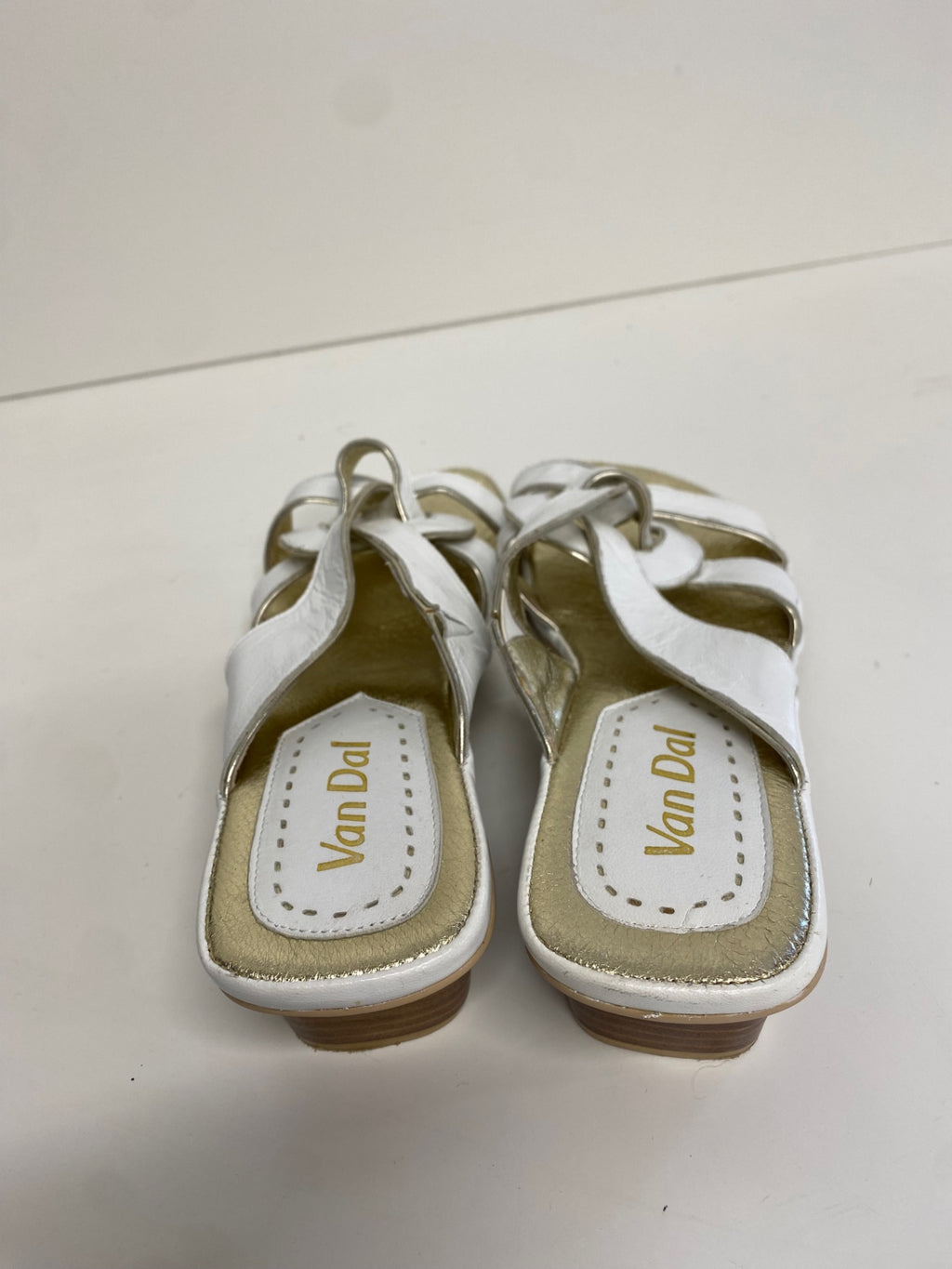 Stunning Van Dal Sandals UK 5.5 White and Gold Y2K CW566