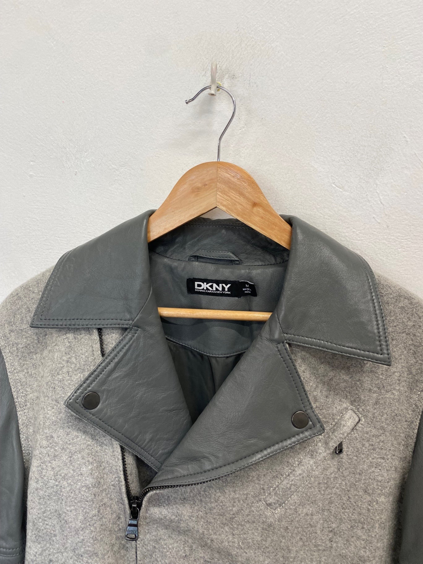 Stunning DKNY leather Biker Jacket UK 10-12 Grey CW566