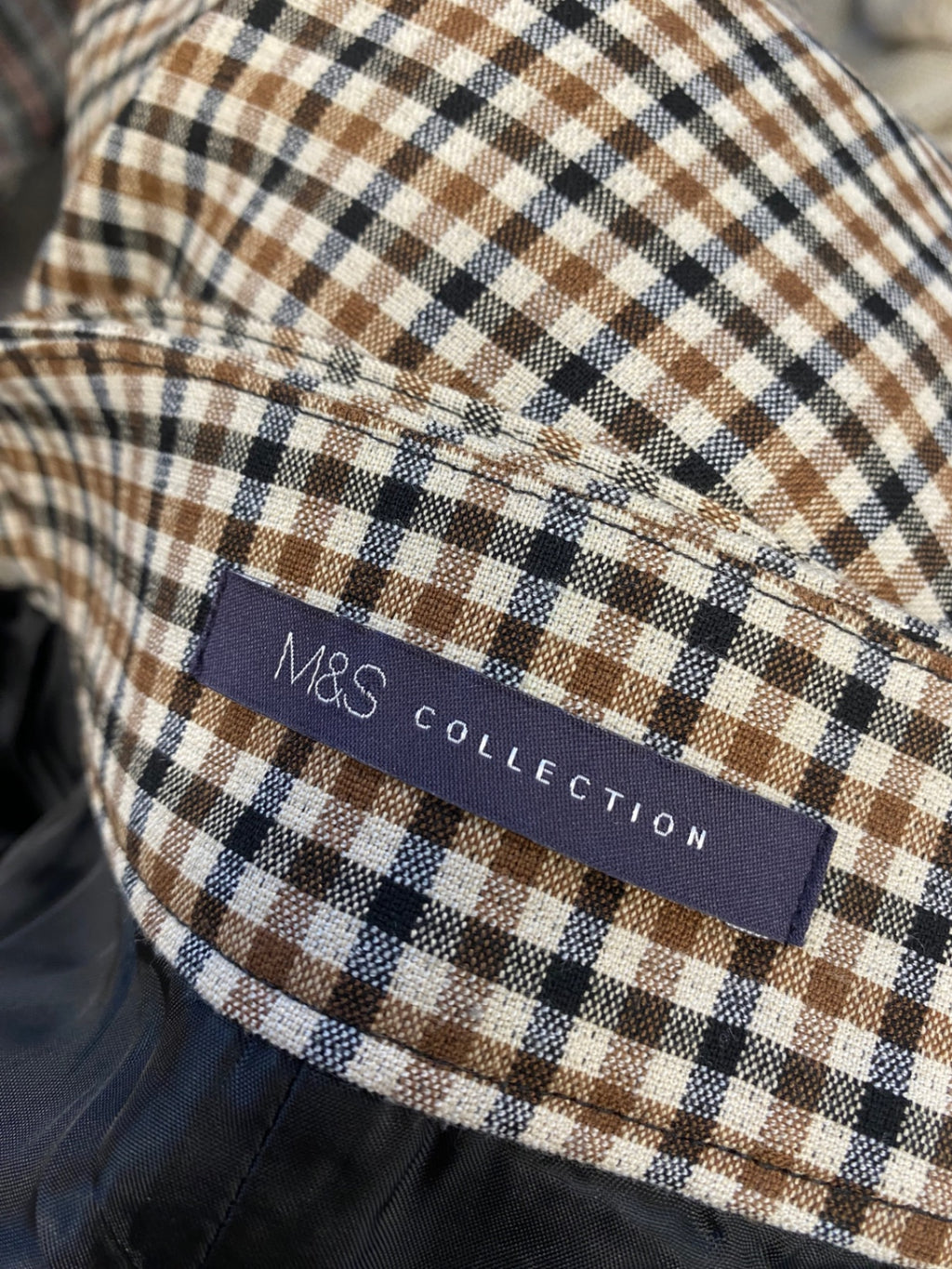 Stunning M&S Midi Skirt UK 14 Brown checked pencil CW566