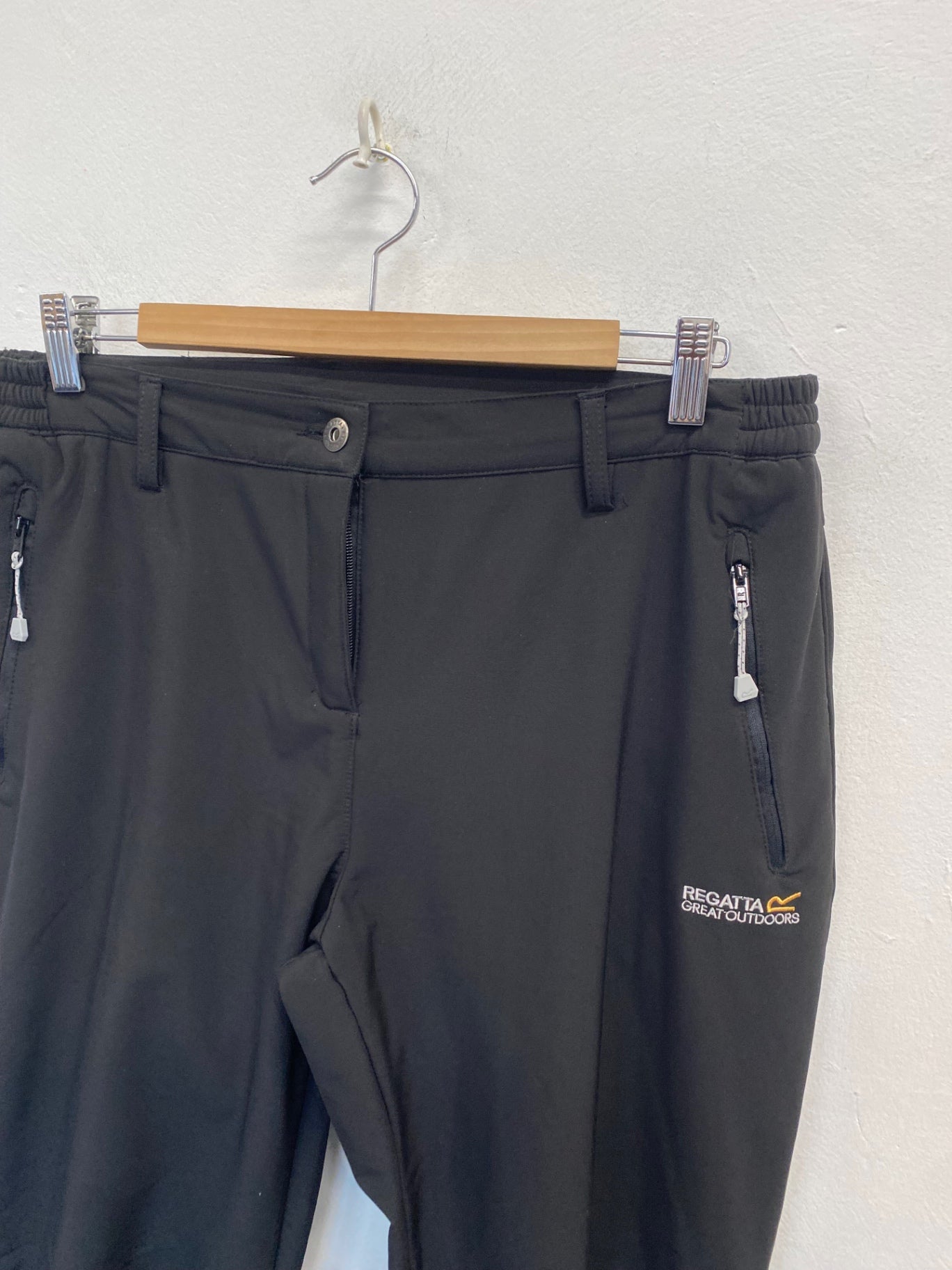 Fabulous Regatta great outdoors walking trousers Joggers UK 16 Black CW566