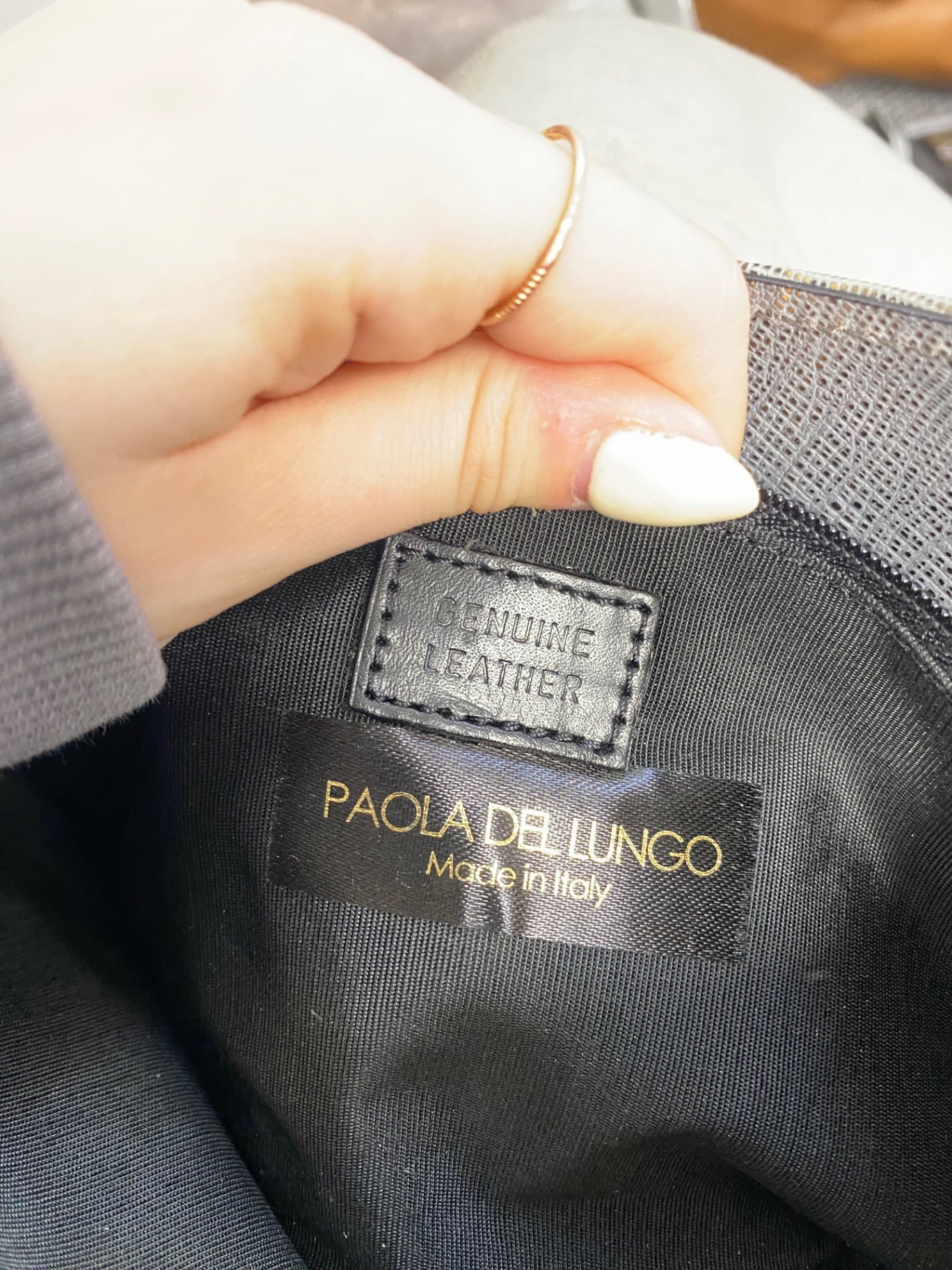 Stunning Paola De Lungo chain Clutch Bag One size Gold Black lace CW566