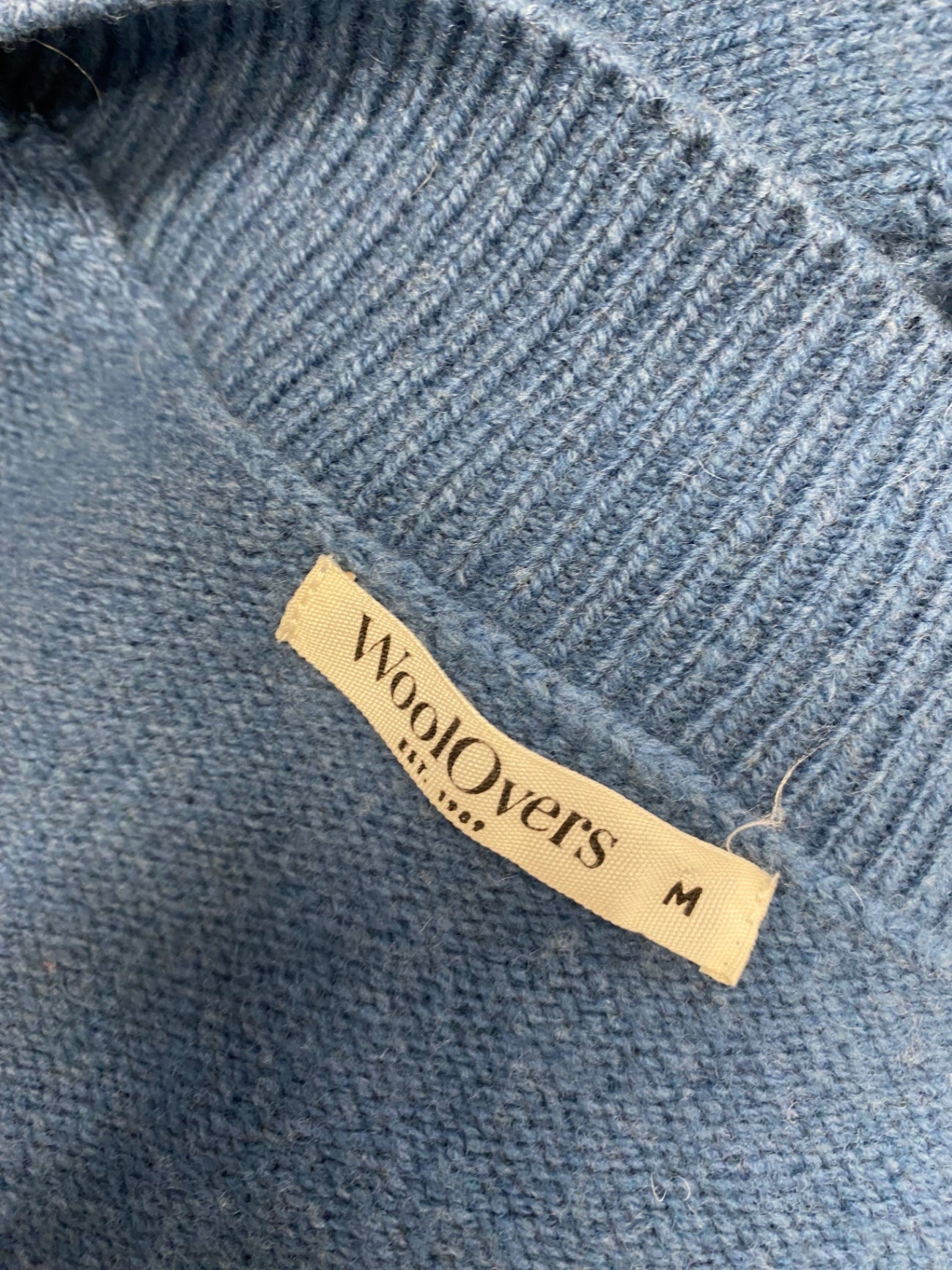 Stunning WoolOver's Cardigan UK 10 Blue lambswool CW566