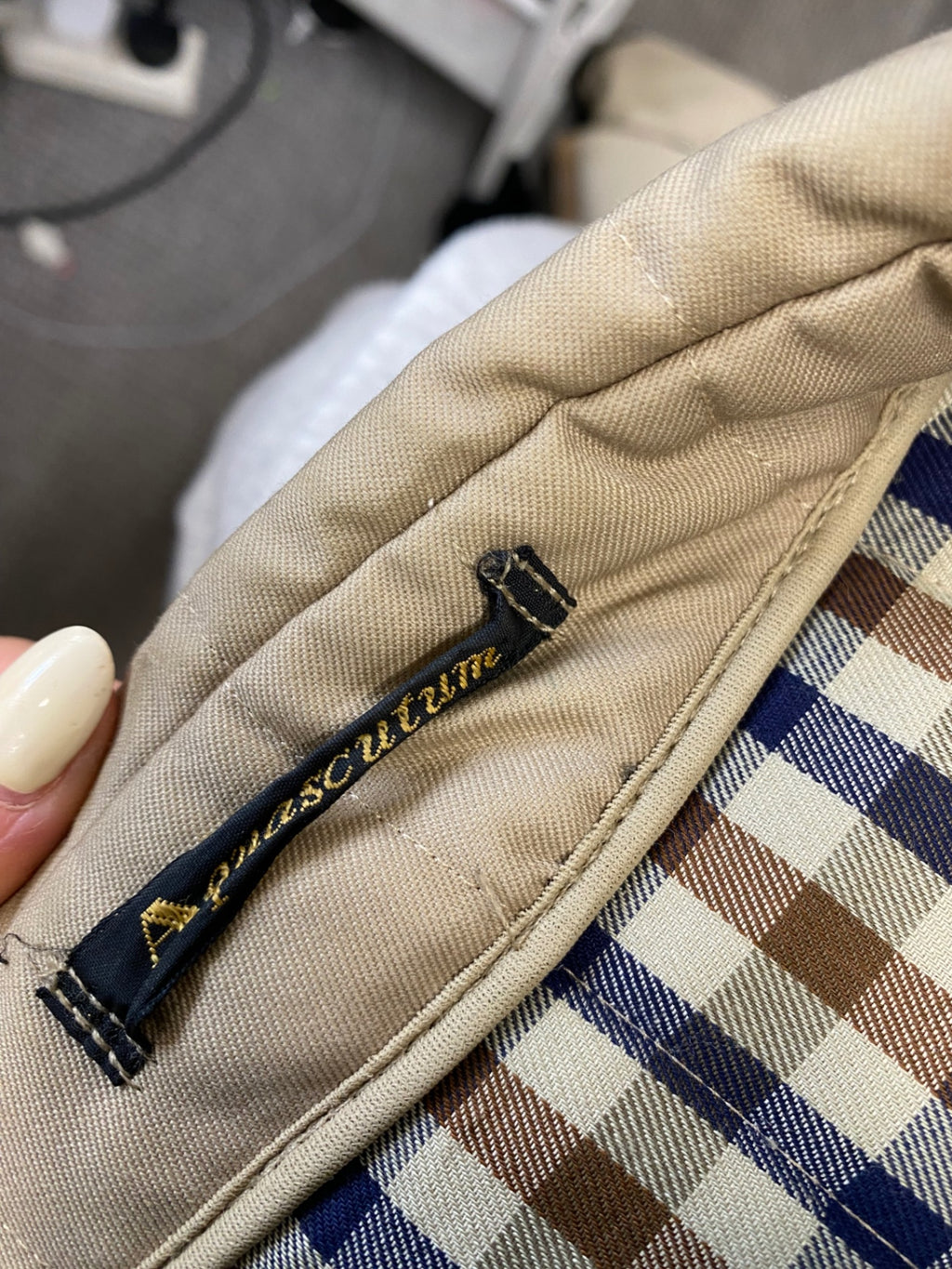 Stunning Aquascutum Quilted jacket UK 12-14 Beige CW566