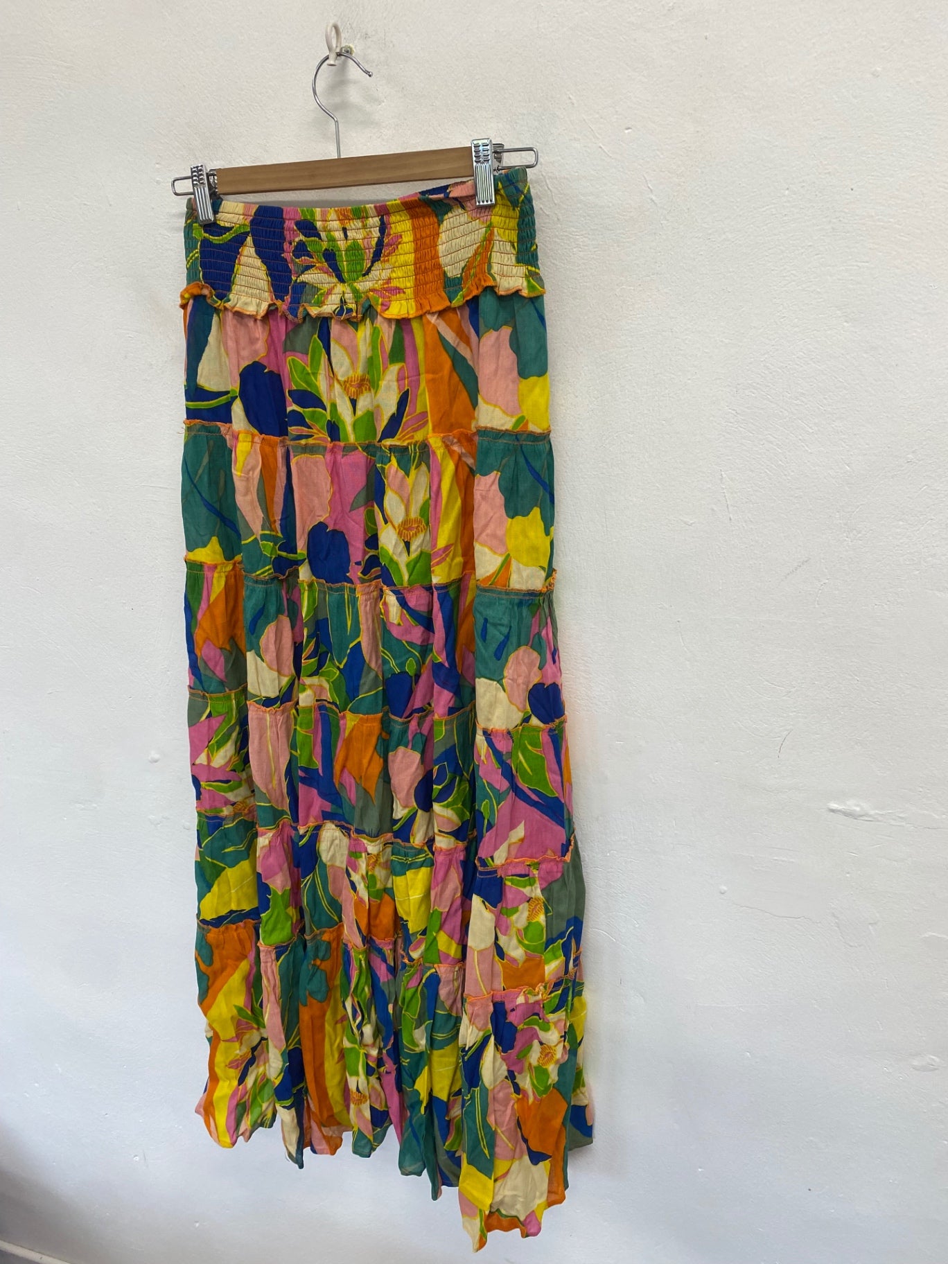 Stunning True Destination tiered summer Maxi Skirt UK 10 Multicolor floral CW566