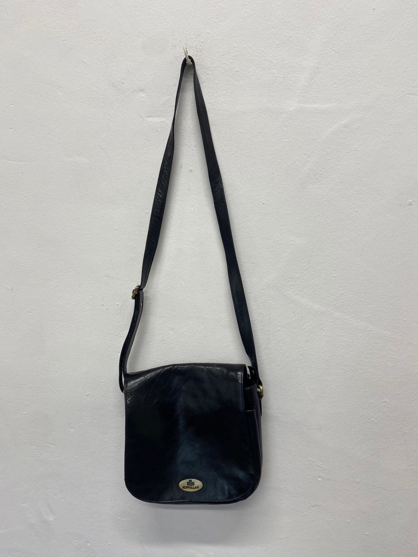 Stunning Rowallan leather satchel Crossbody Bag One size Black CW566