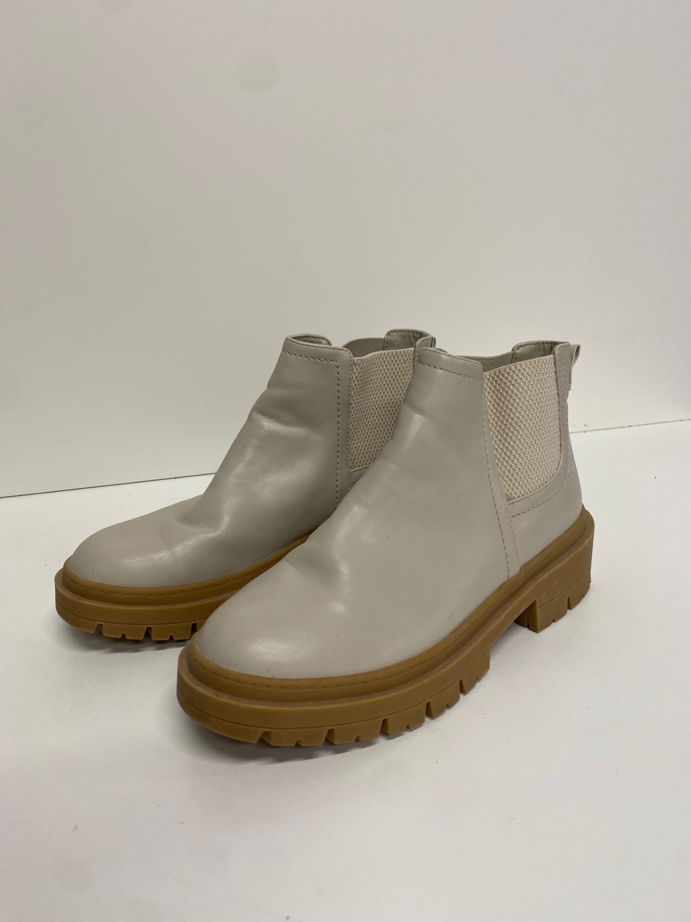 Stunning M&S chunky wide fit Ankle Boots UK 5.5 Ecru CW566