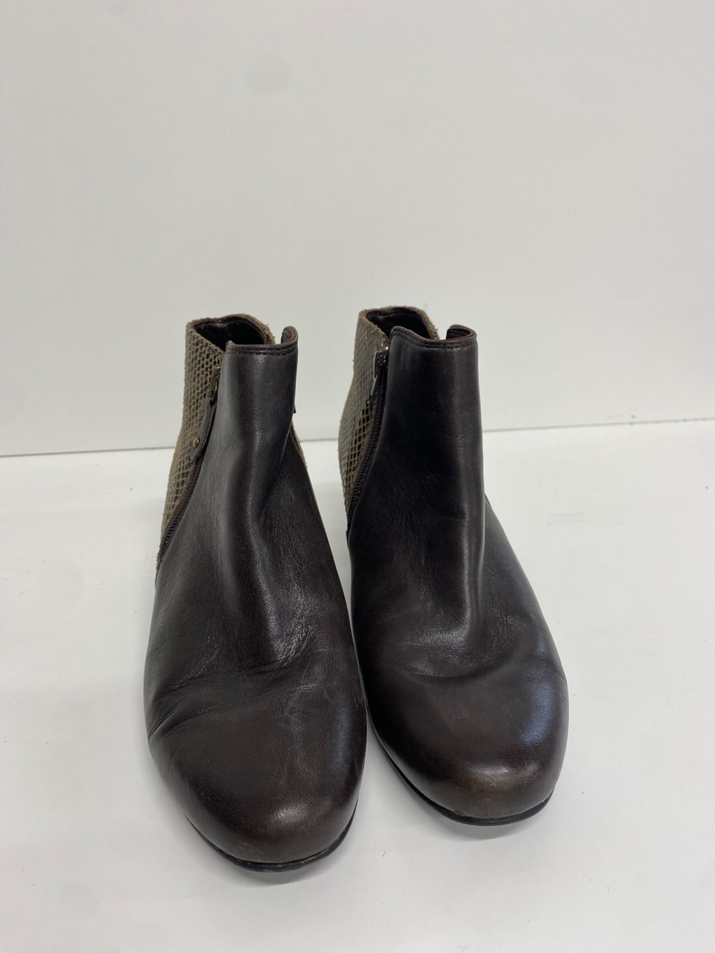 Stunning Hotter leather Ankle Boots UK 5.5 Beige and Brown CW566