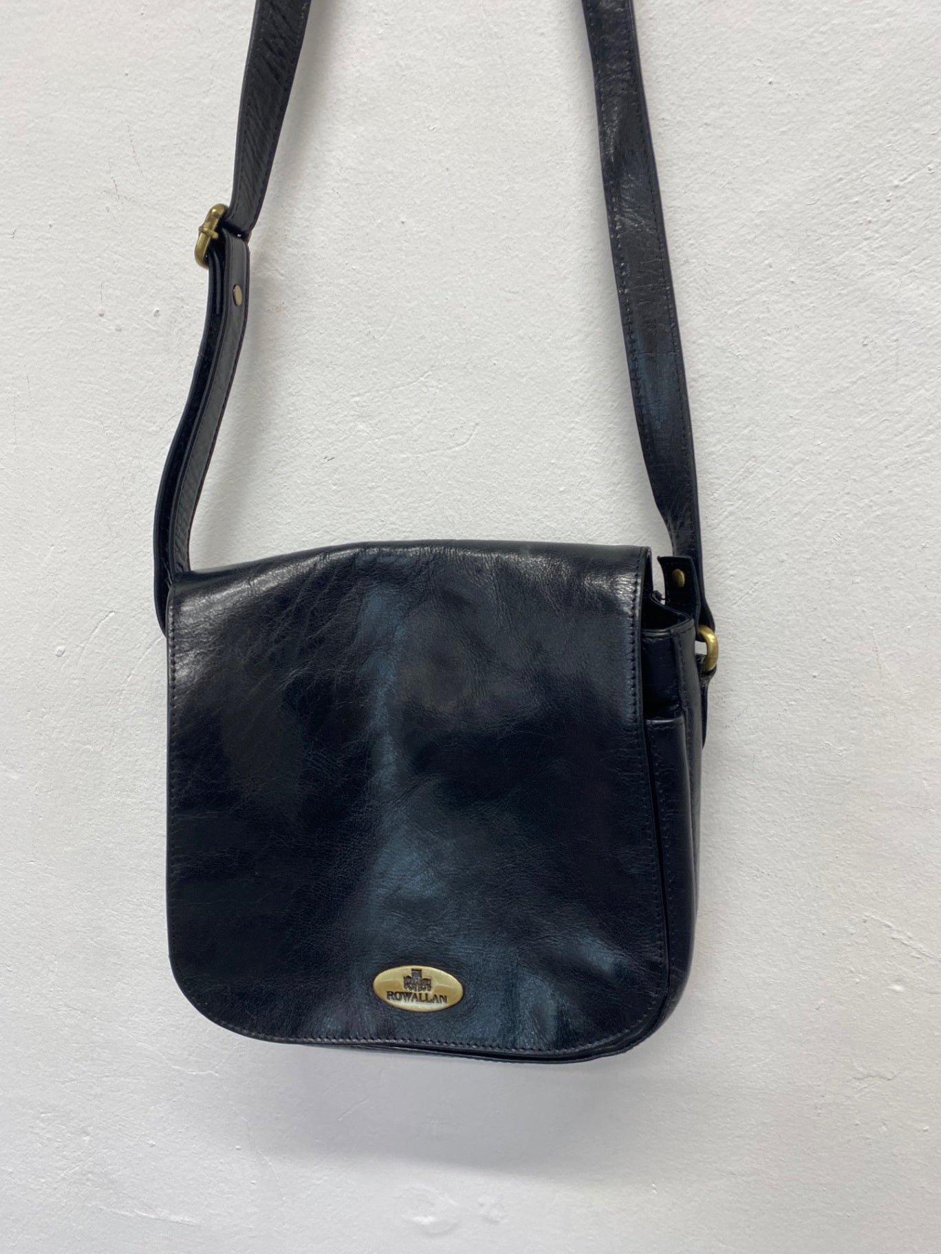 Stunning Rowallan leather satchel Crossbody Bag One size Black CW566