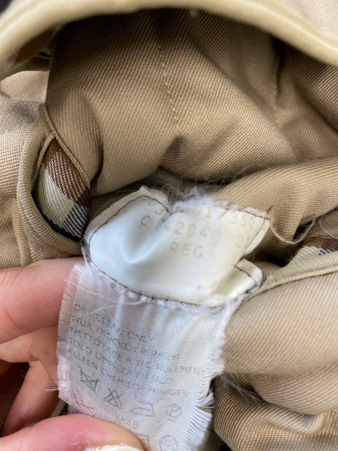 Stunning Aquascutum Quilted jacket UK 12-14 Beige CW566