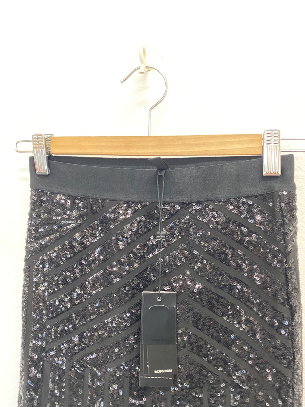 Stunning BCBG Maxazria Mini Skirt party UK 6 Black sequin SJ567
