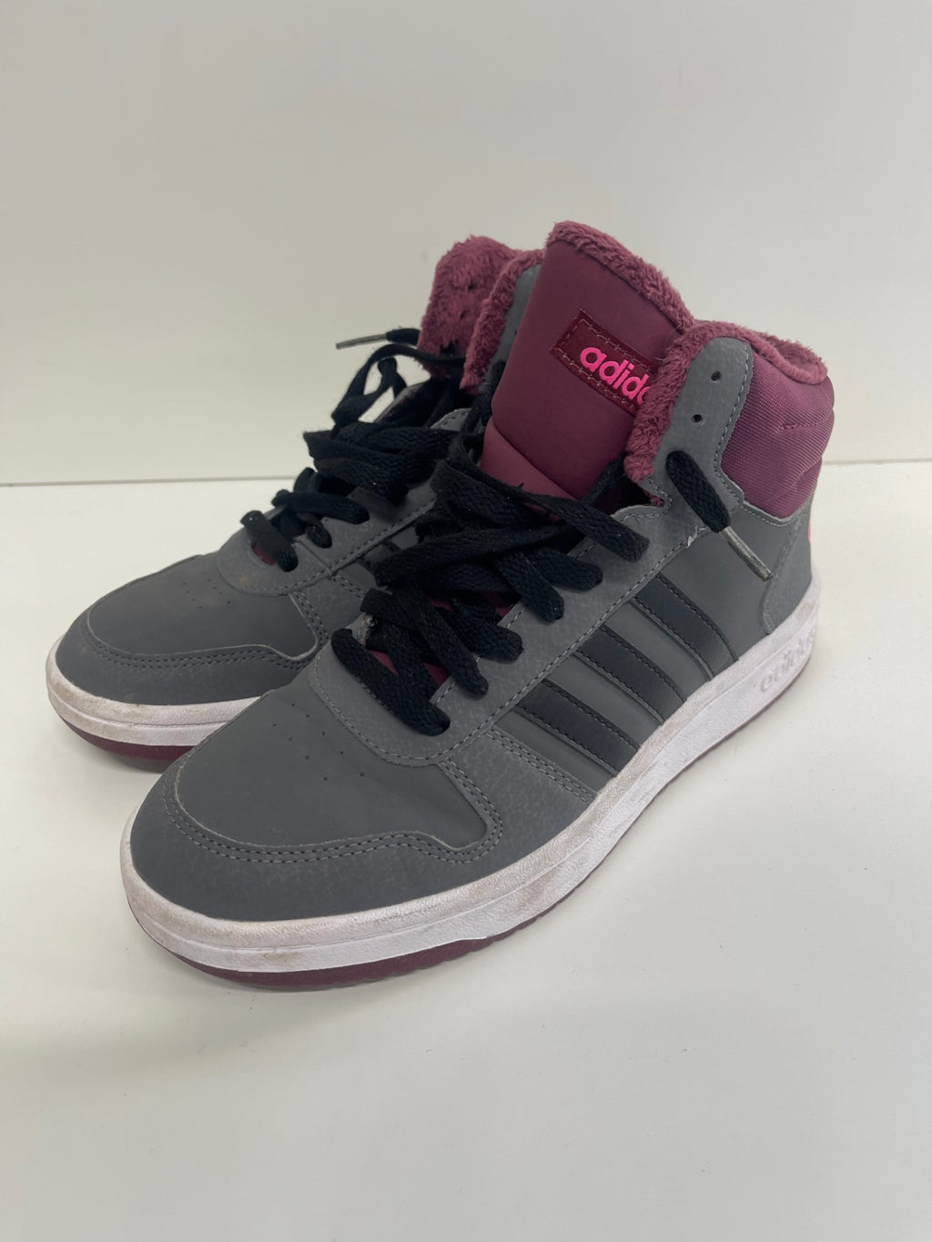 Stunning adidas Hoops 2.0 Sneakers Uk6 Grey & Purple SJ567