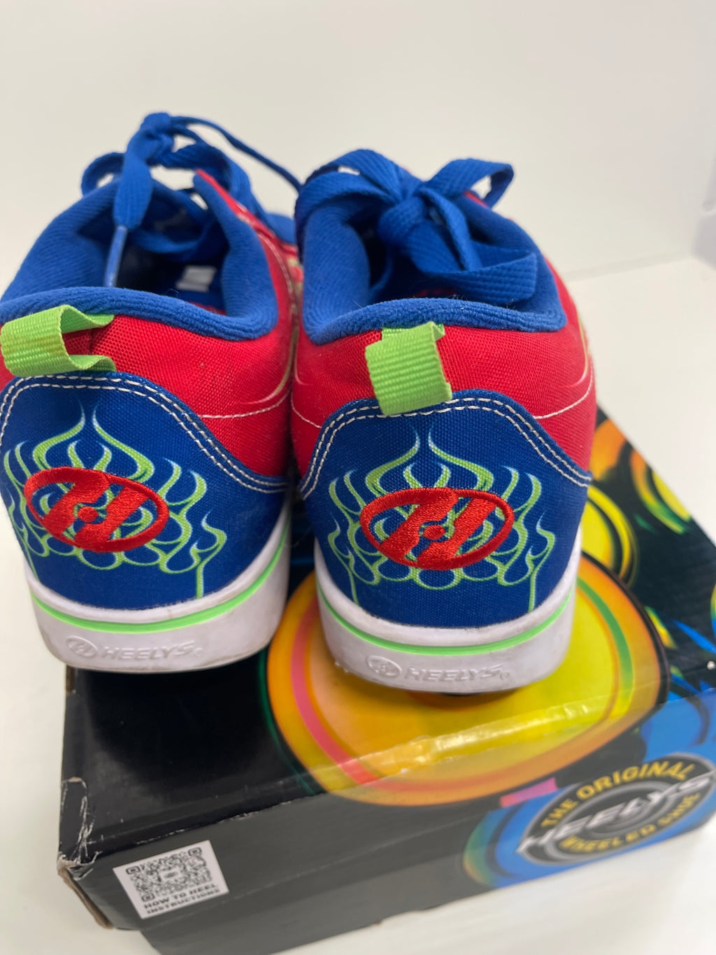 Stunning Heelys Pro 20 prints wheel Sneakers  Uk6 Red & Navy SJ567