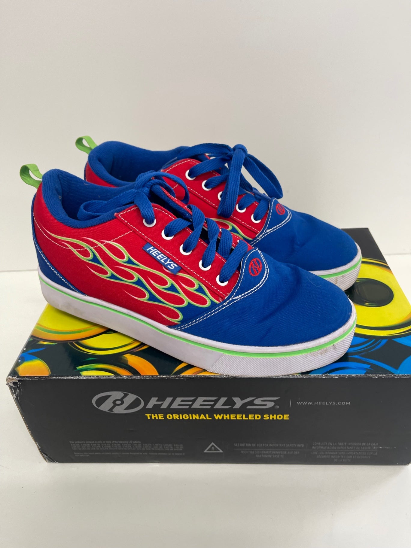 Stunning Heelys Pro 20 prints wheel Sneakers  Uk6 Red & Navy SJ567