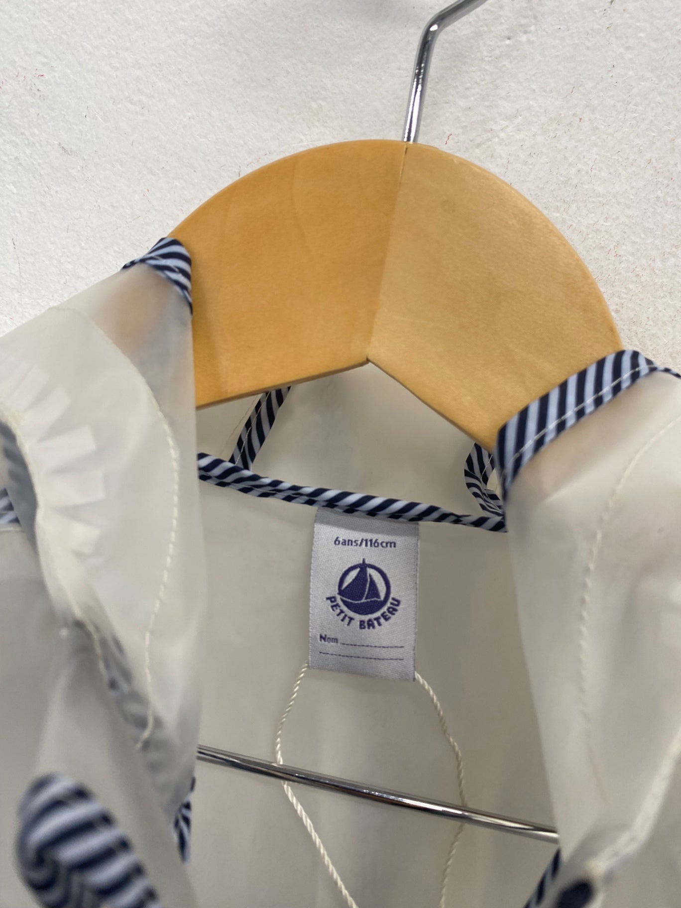 Stunning Petit Bateau Raincoat 6 y transpartent sj567