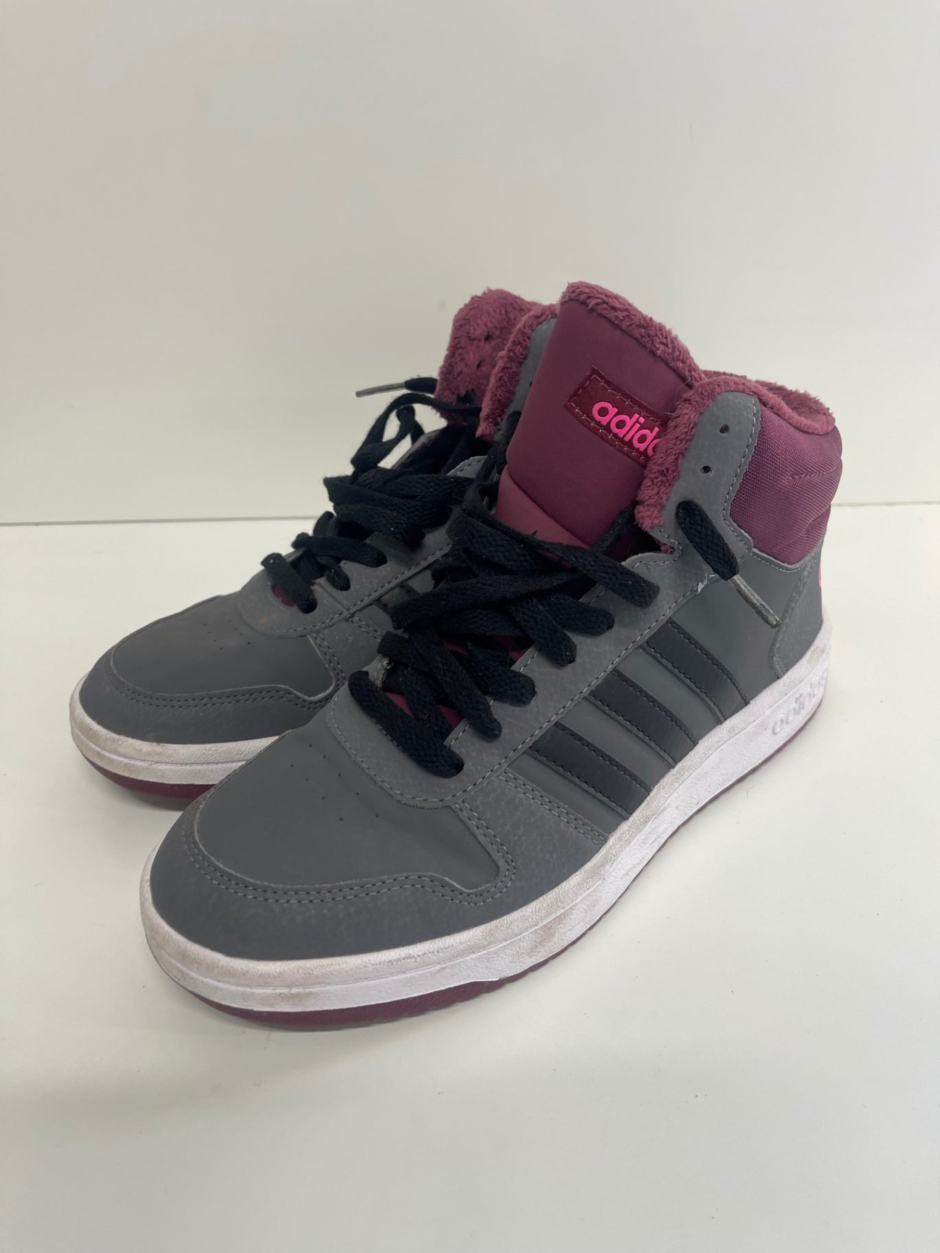 Stunning adidas Hoops 2.0 Sneakers Uk6 Grey & Purple SJ567