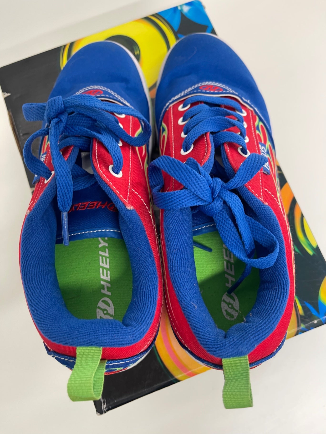 Stunning Heelys Pro 20 prints wheel Sneakers  Uk6 Red & Navy SJ567