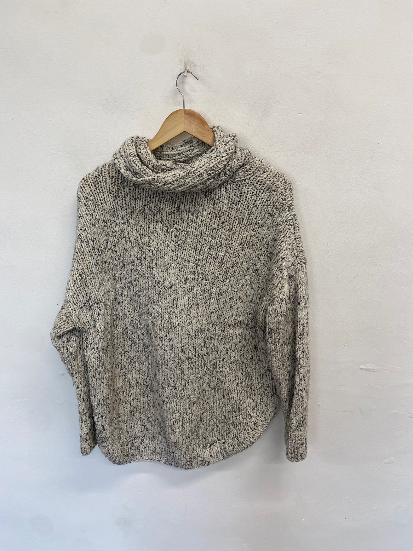 Stunning Eileen fisher Knitted jumper UK 12 Cream grey high neck SO560