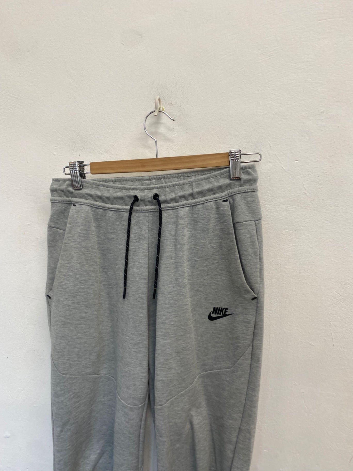 Classic men’s Nike tech zip Joggers UK S Grey NC570
