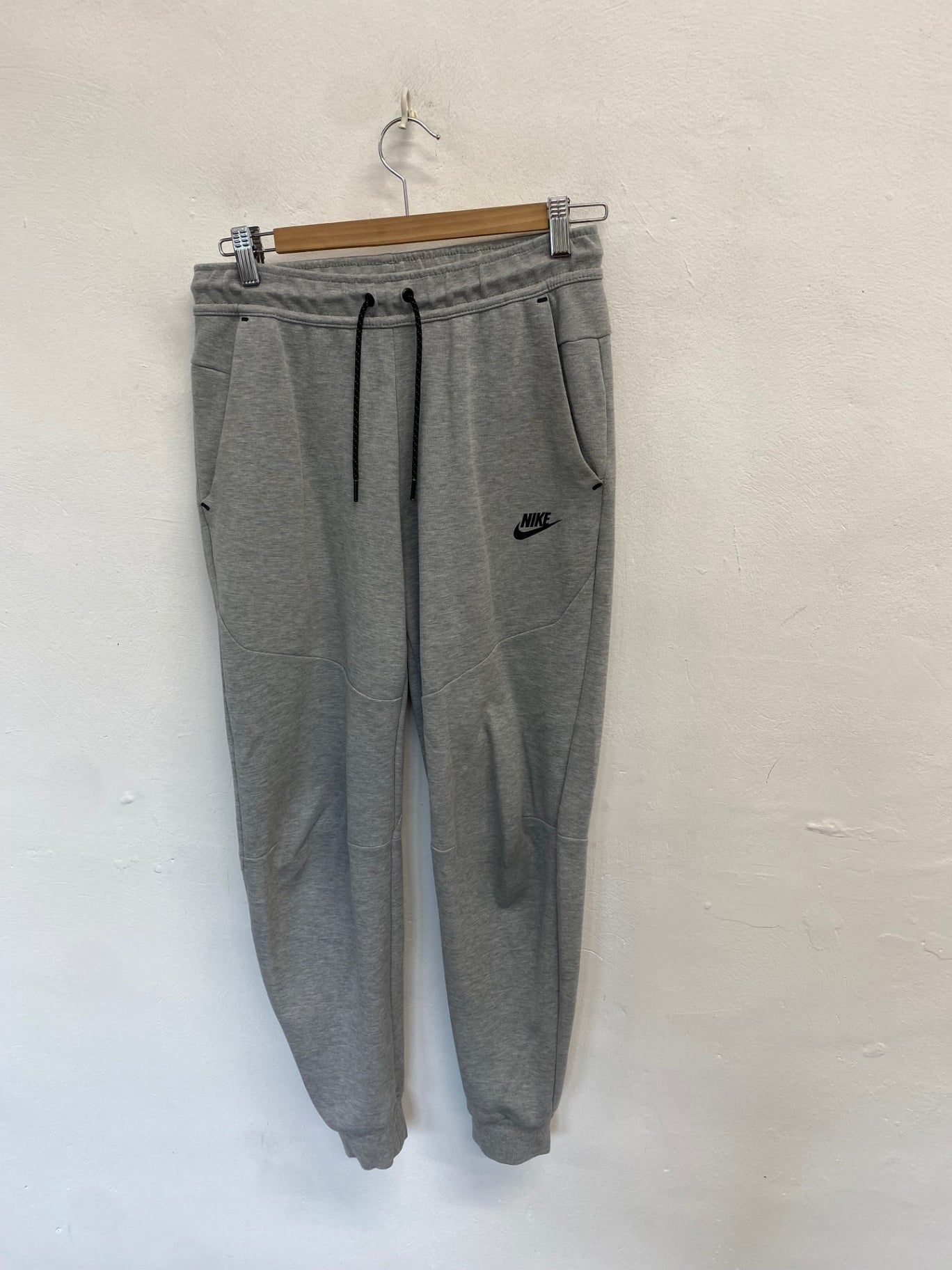 Classic men’s Nike tech zip Joggers UK S Grey NC570