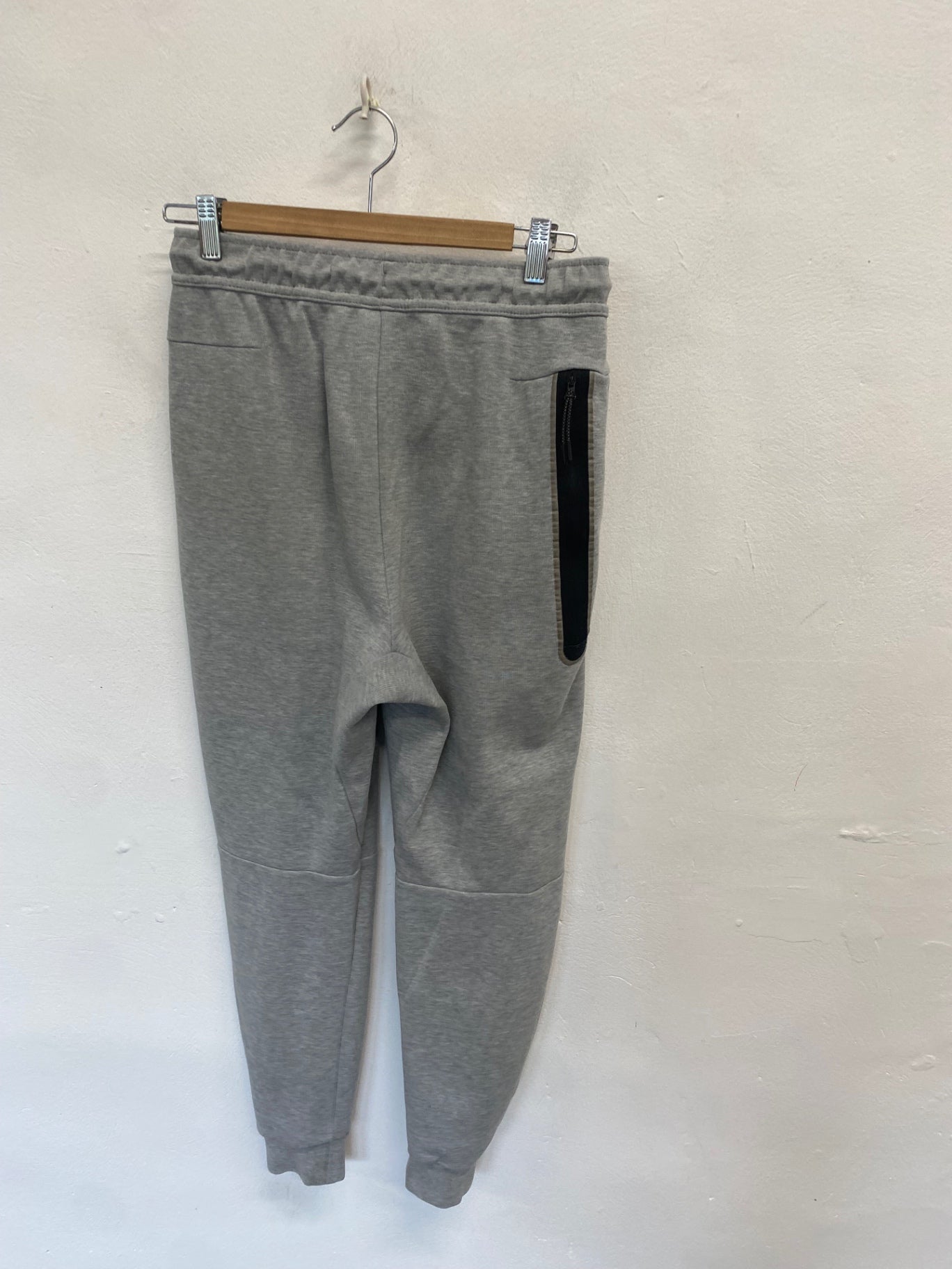 Classic men’s Nike tech zip Joggers UK S Grey NC570