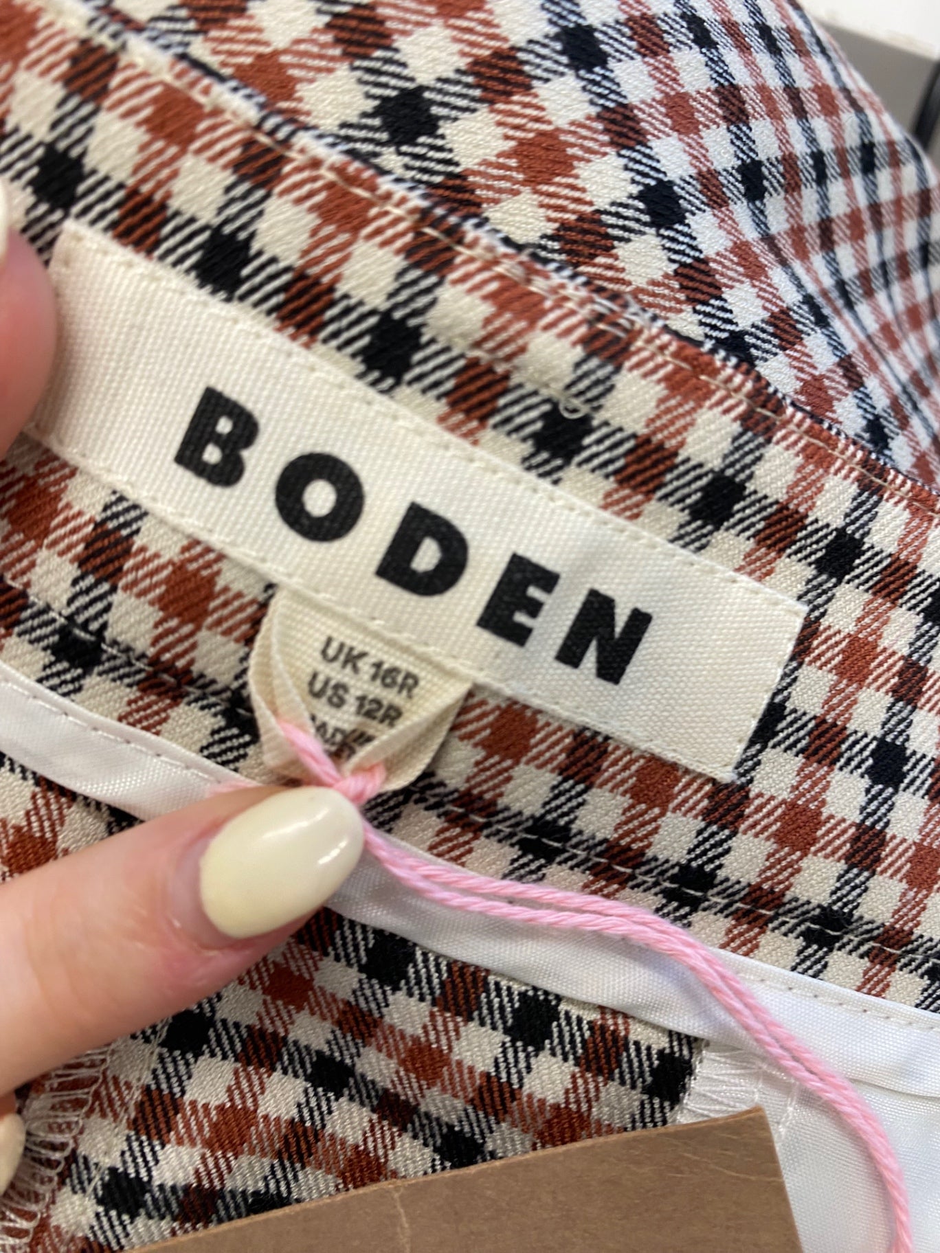 Stunning Boden Cropped trousers UK 16 Brow checked CM571