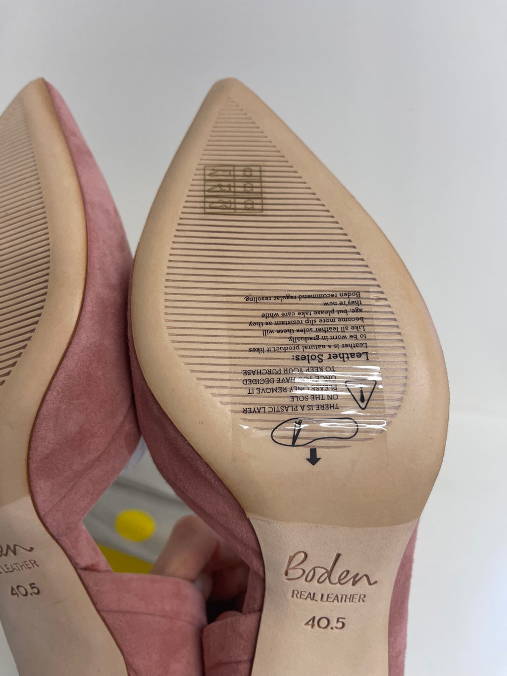 Fabulous Boden Sophia suede court Heels Uk7.5 Pink rose CW571