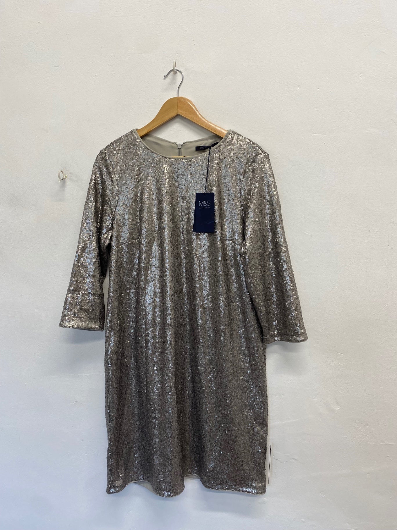 Fabulous M&S Midi Dress UK 16 silver sequins CM571
