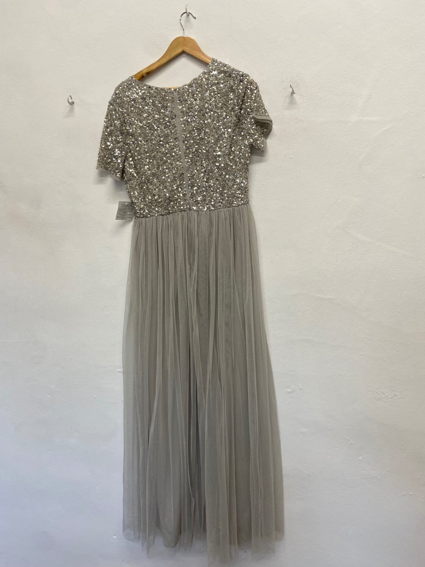 Fabulous Maya deluxe Maxi Dress UK 16 Grey sequin new CM571
