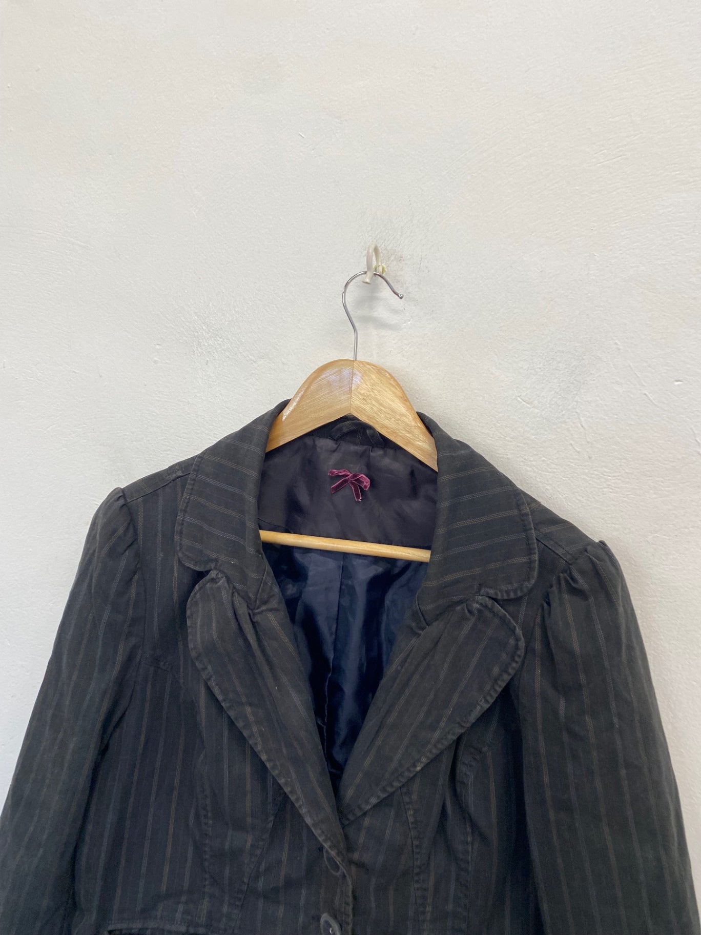 Fabulous Next Blazer UK 16 Black striped CM571