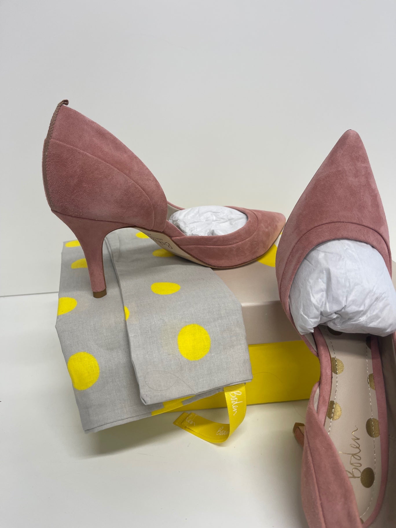 Fabulous Boden Sophia suede court Heels Uk7.5 Pink rose CW571